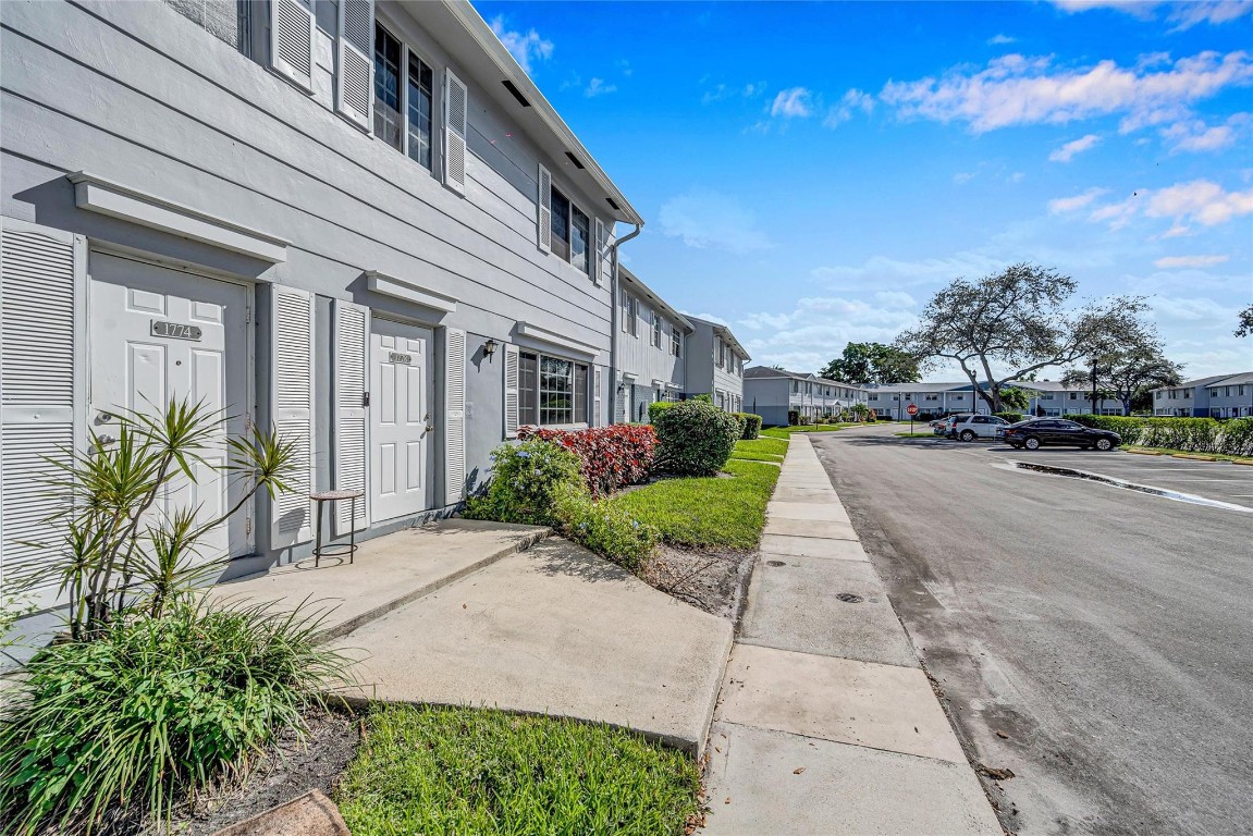 1778 SW 81st Ln Unit: none