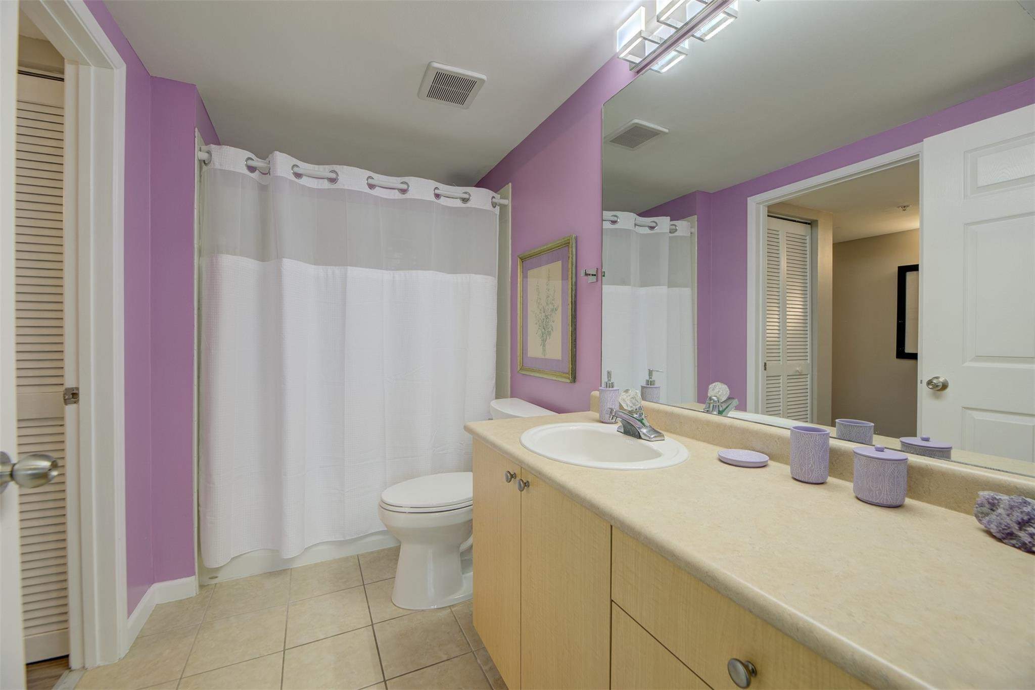 1919 Van Buren St Unit: 617A