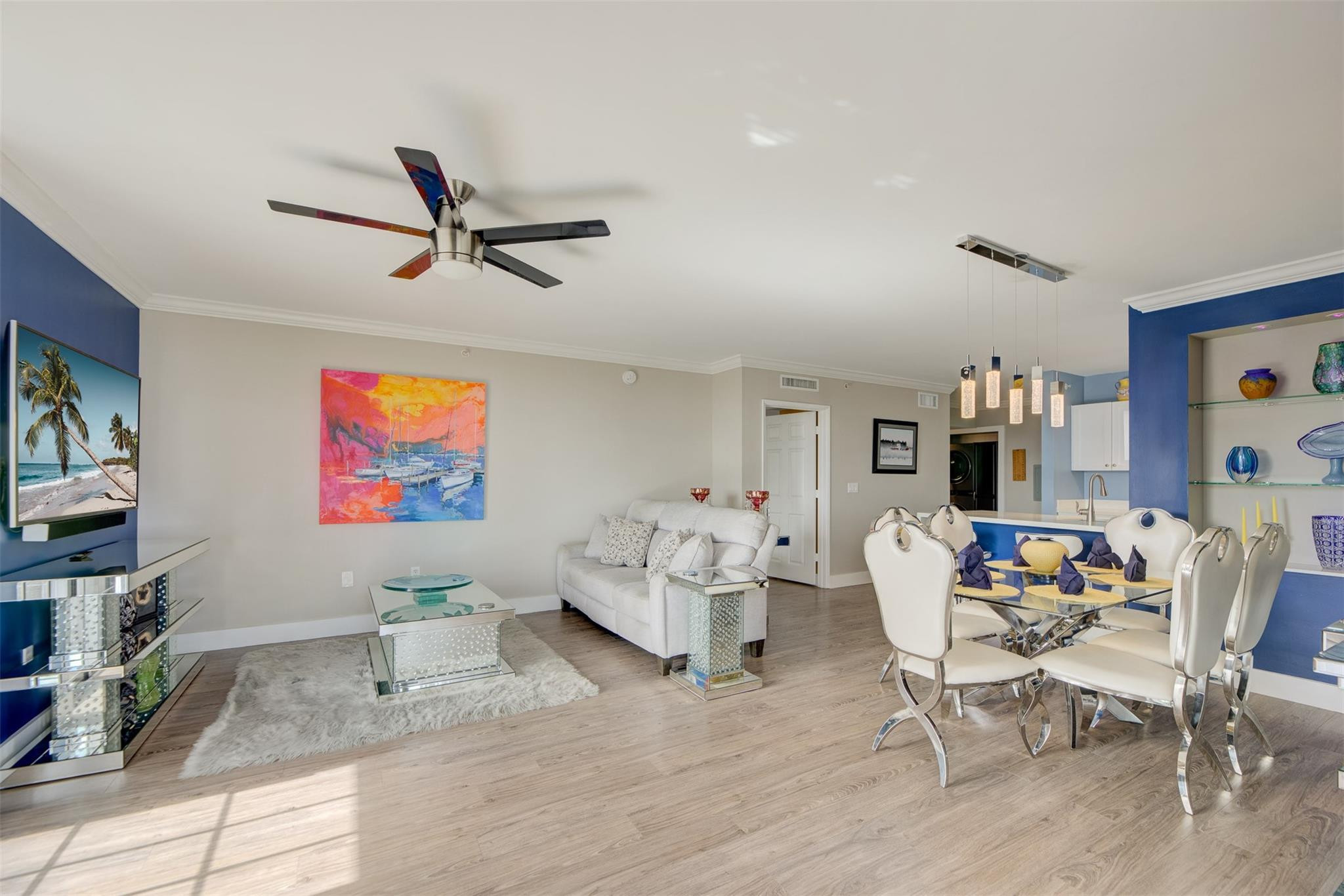 1919 Van Buren St Unit: 617A