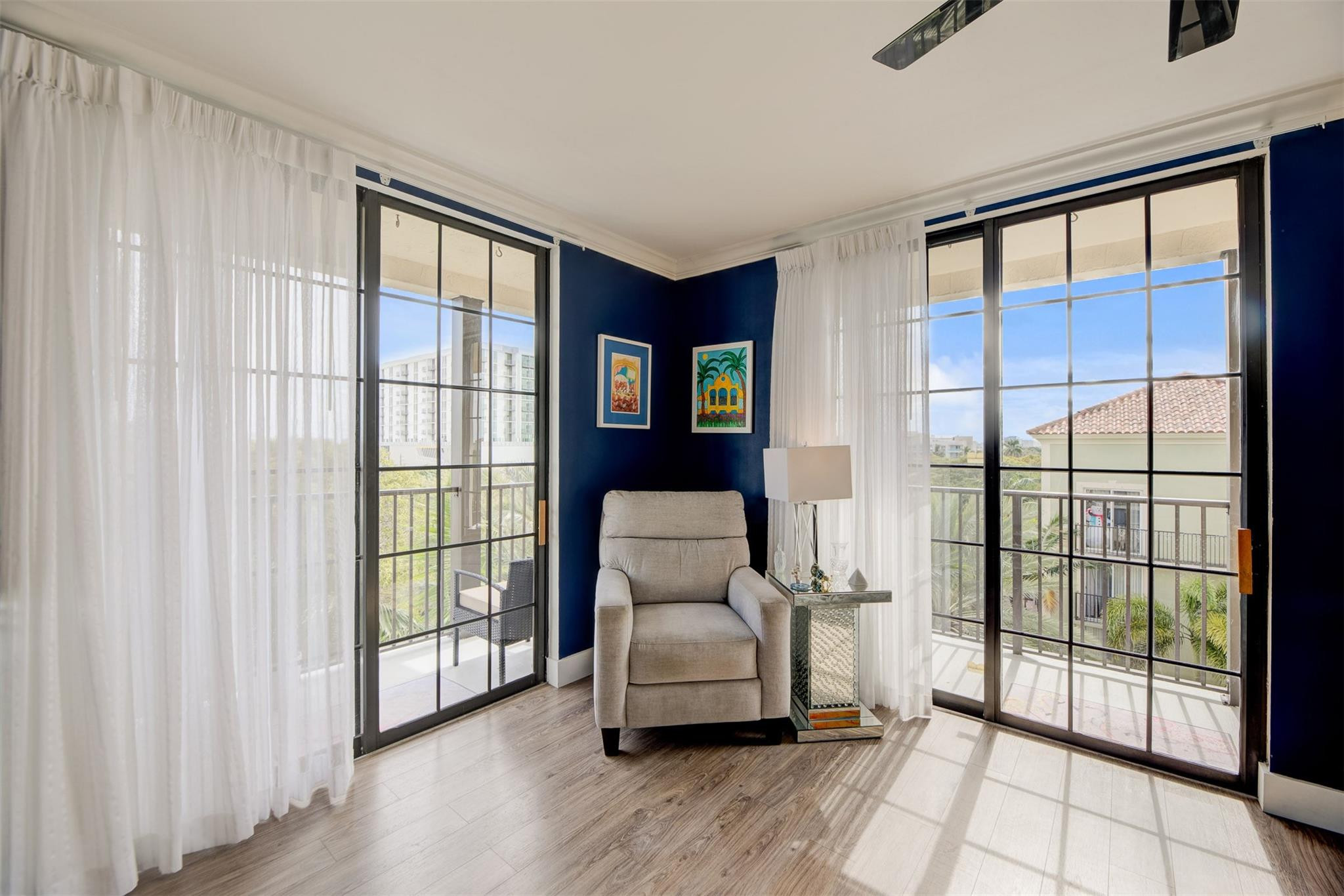 1919 Van Buren St Unit: 617A