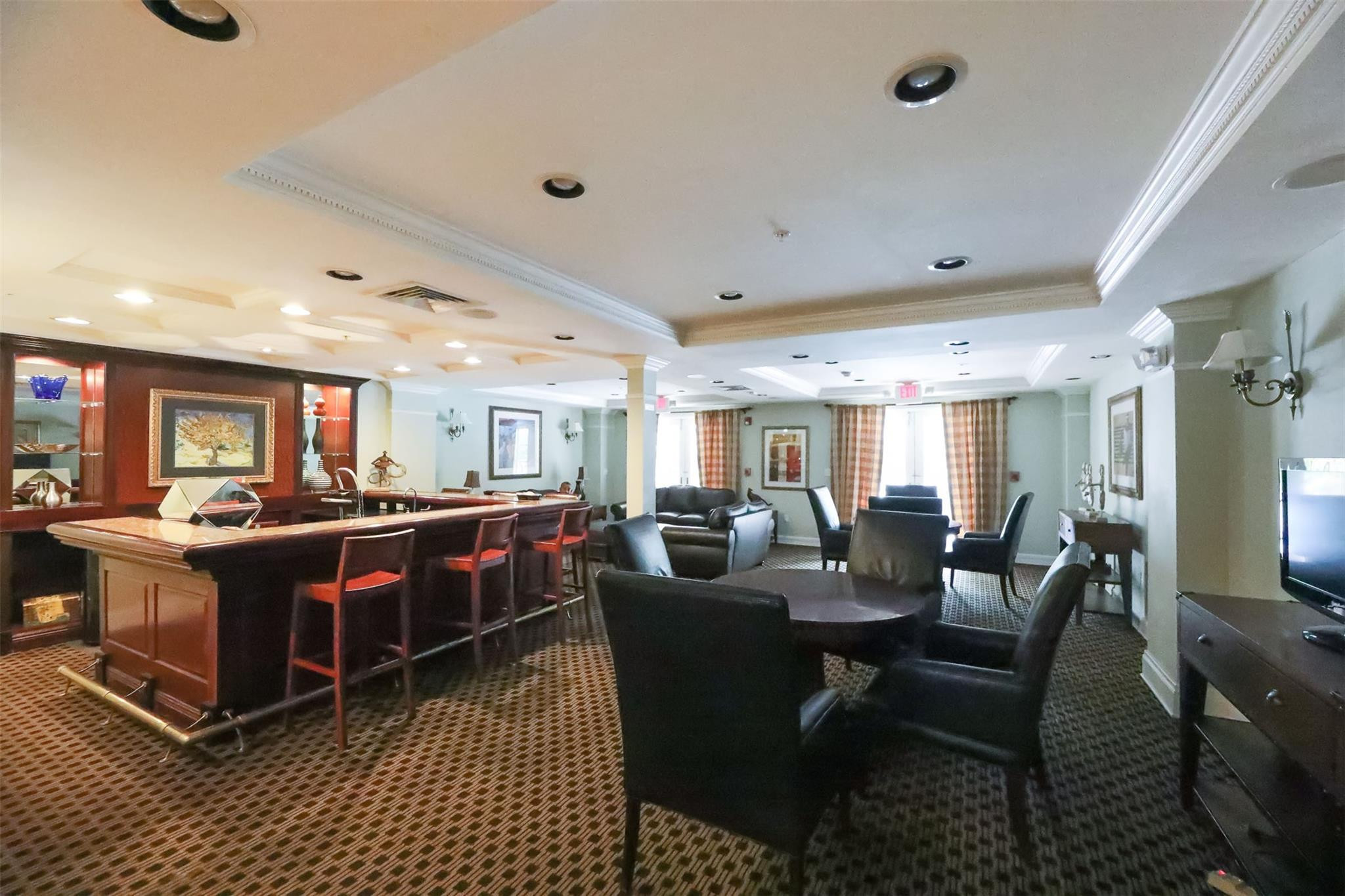 1919 Van Buren St Unit: 617A