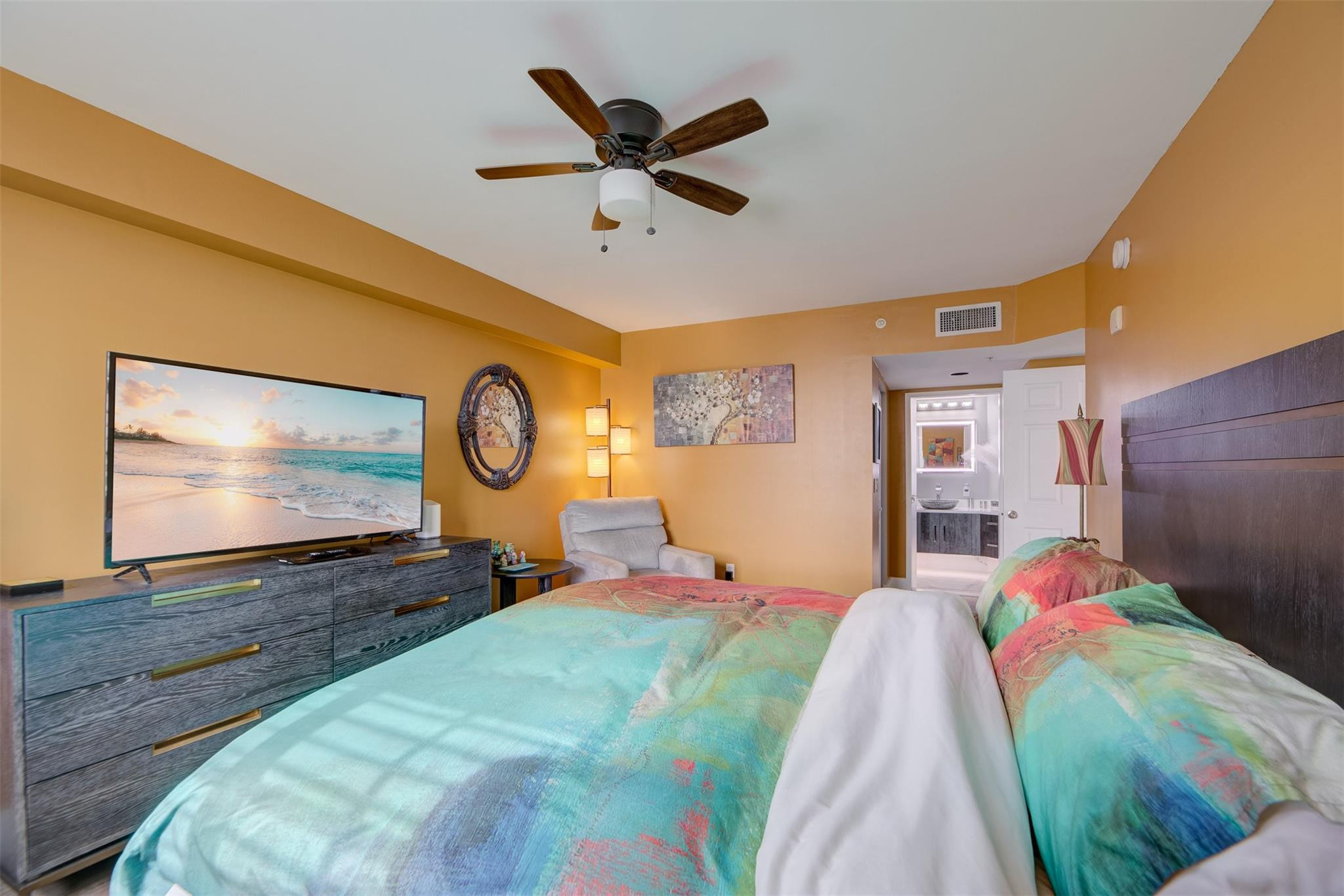 1919 Van Buren St Unit: 617A