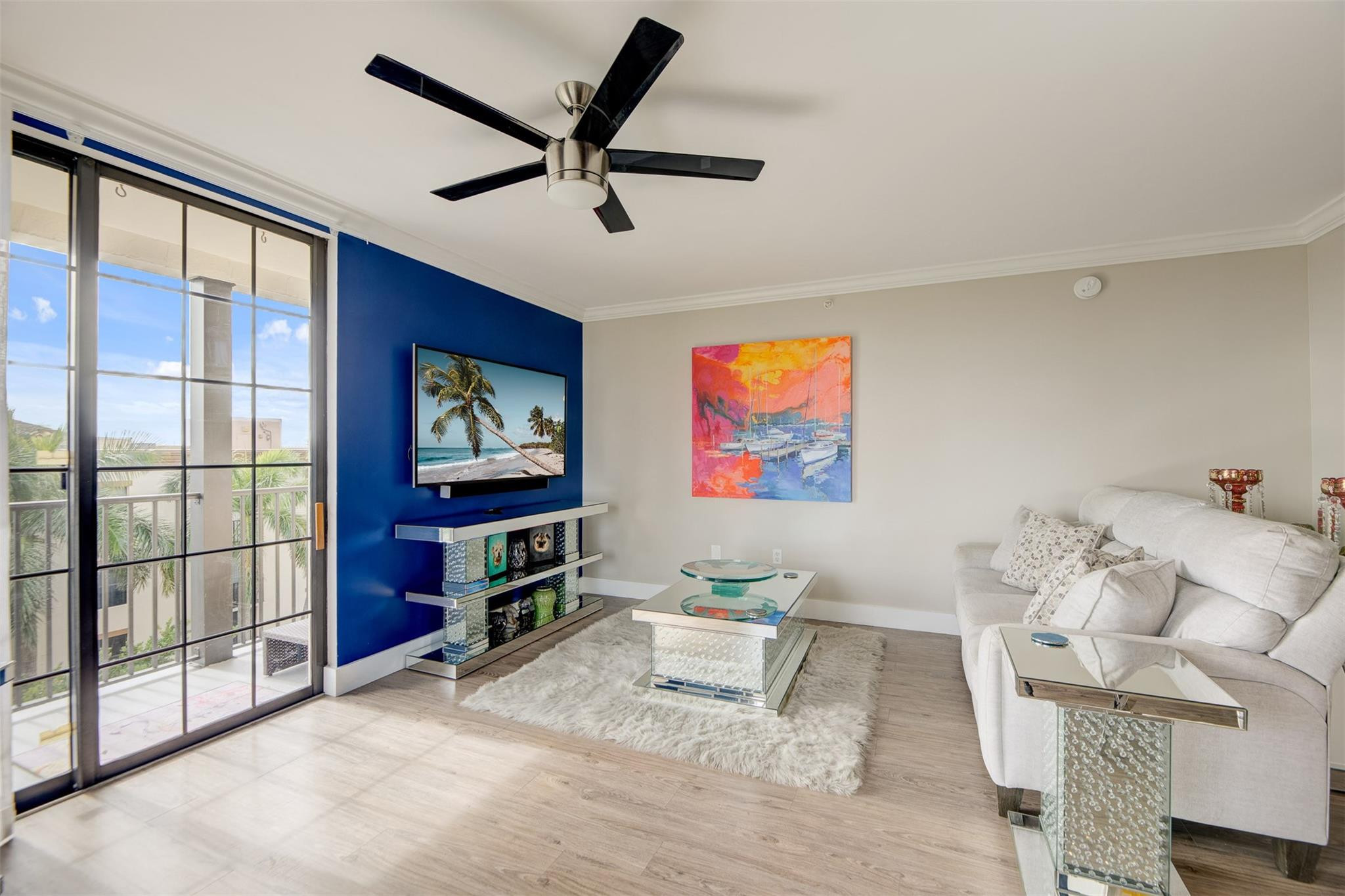 1919 Van Buren St Unit: 617A