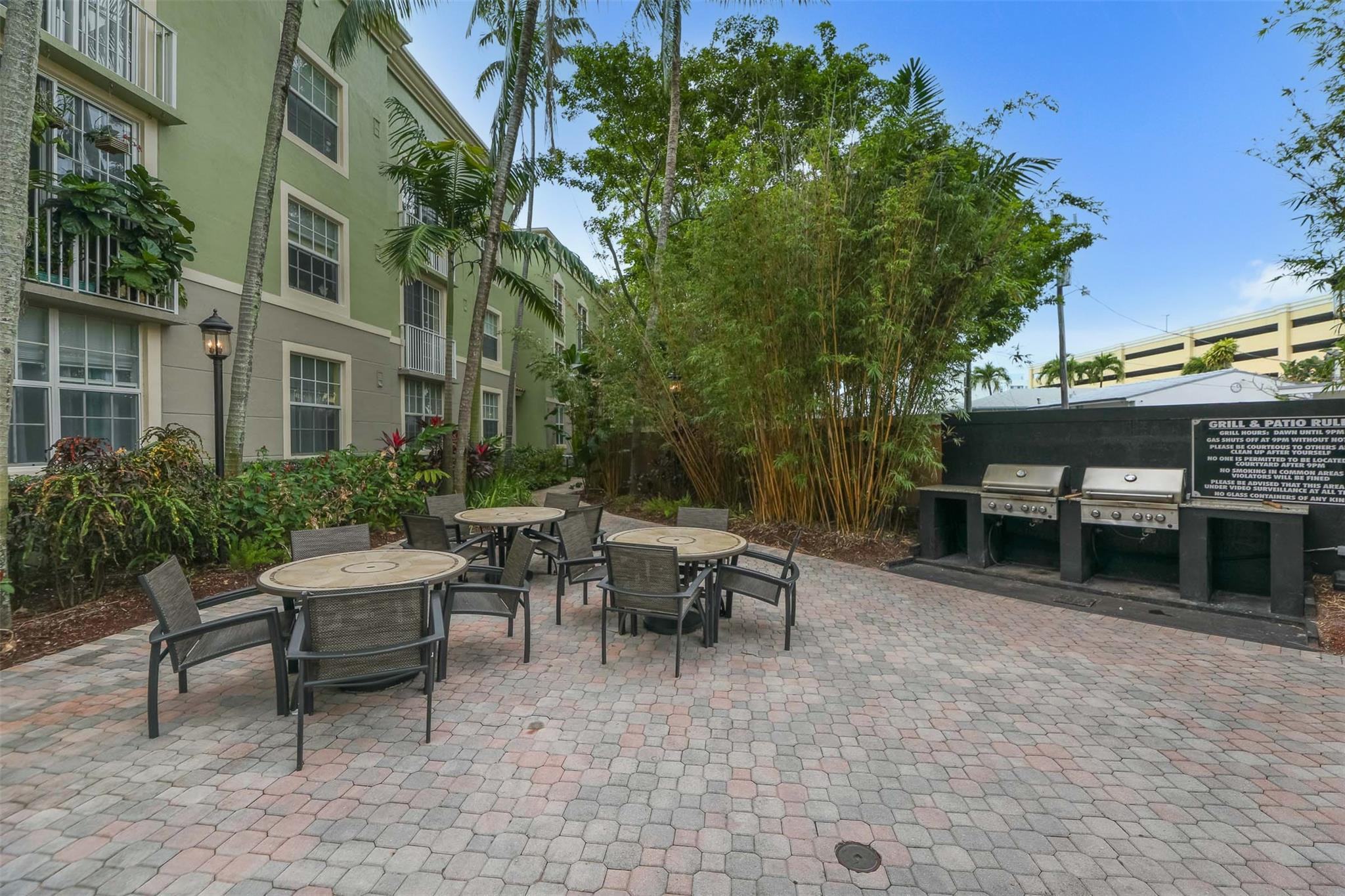 1919 Van Buren St Unit: 617A
