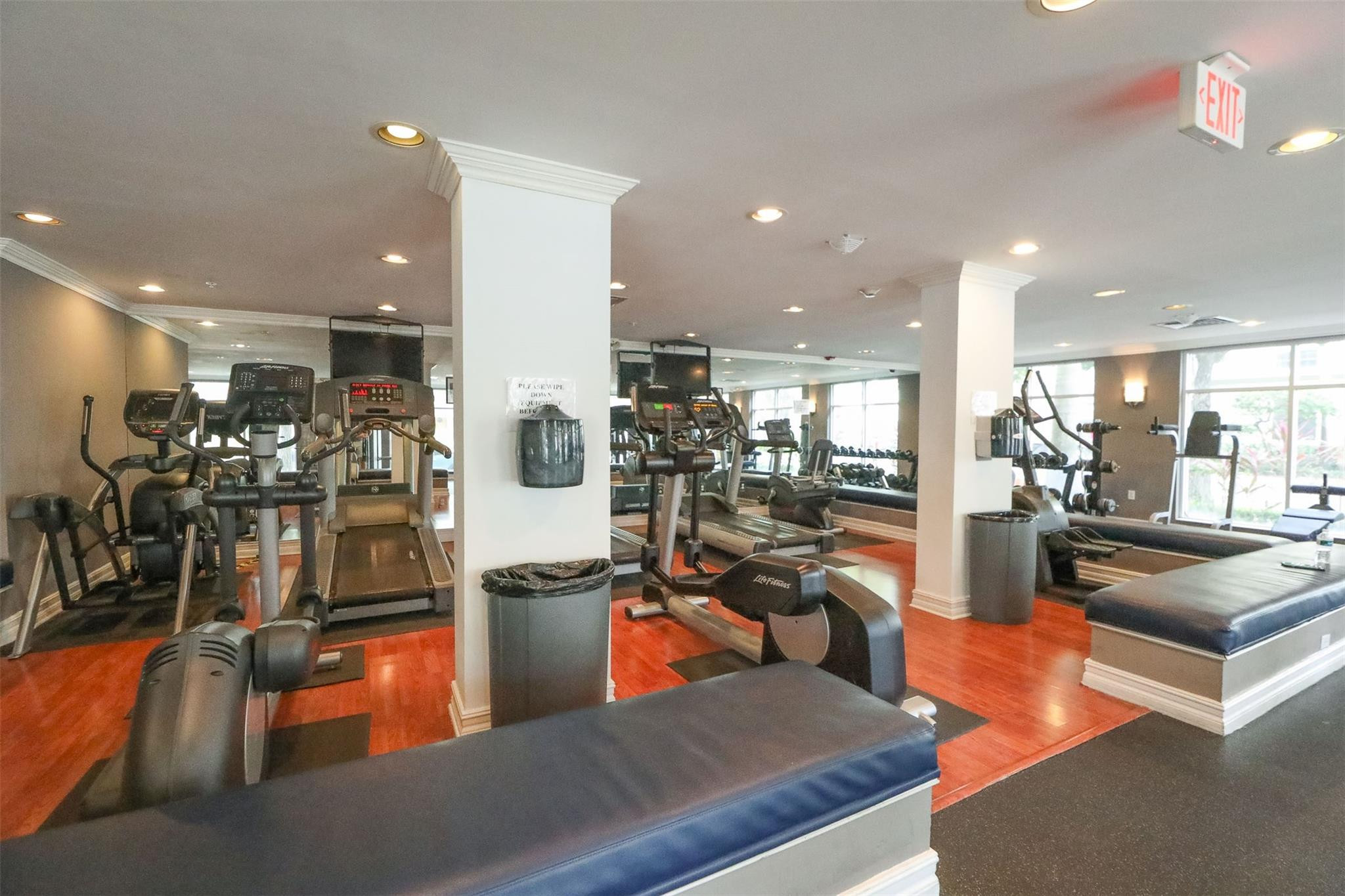 1919 Van Buren St Unit: 617A