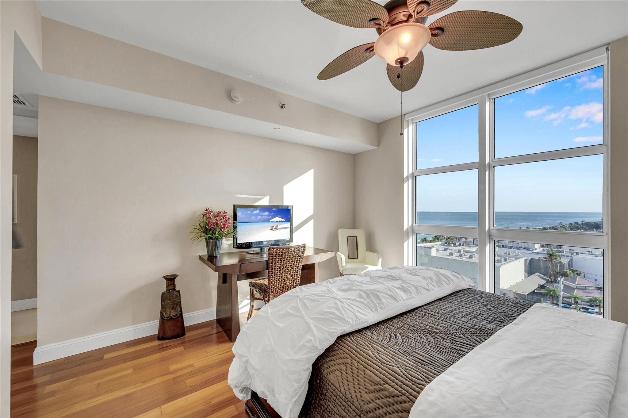 101 S Fort Lauderdale Beach Blvd Unit: 1001