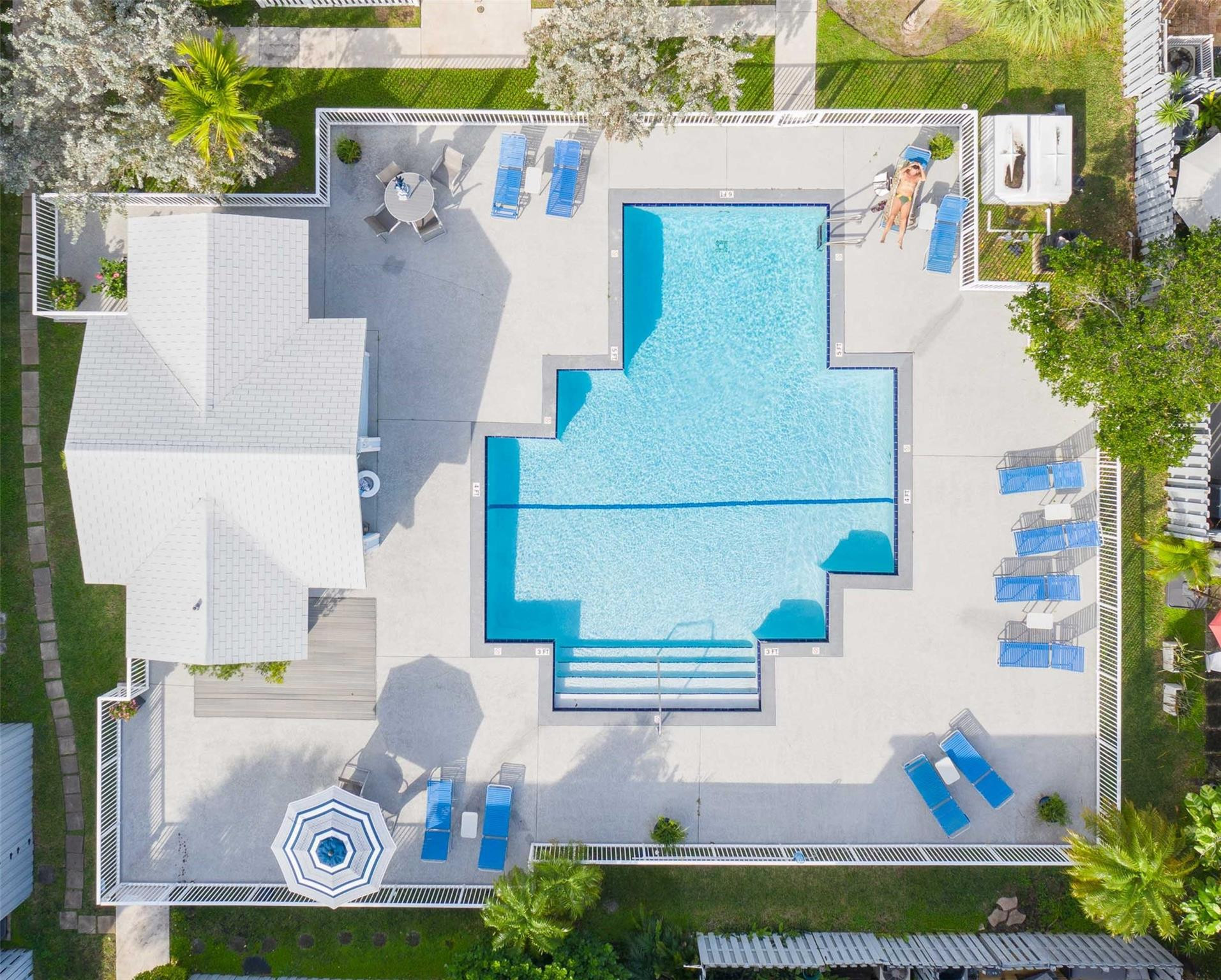 1805 NE 15th Ave Unit: 1805