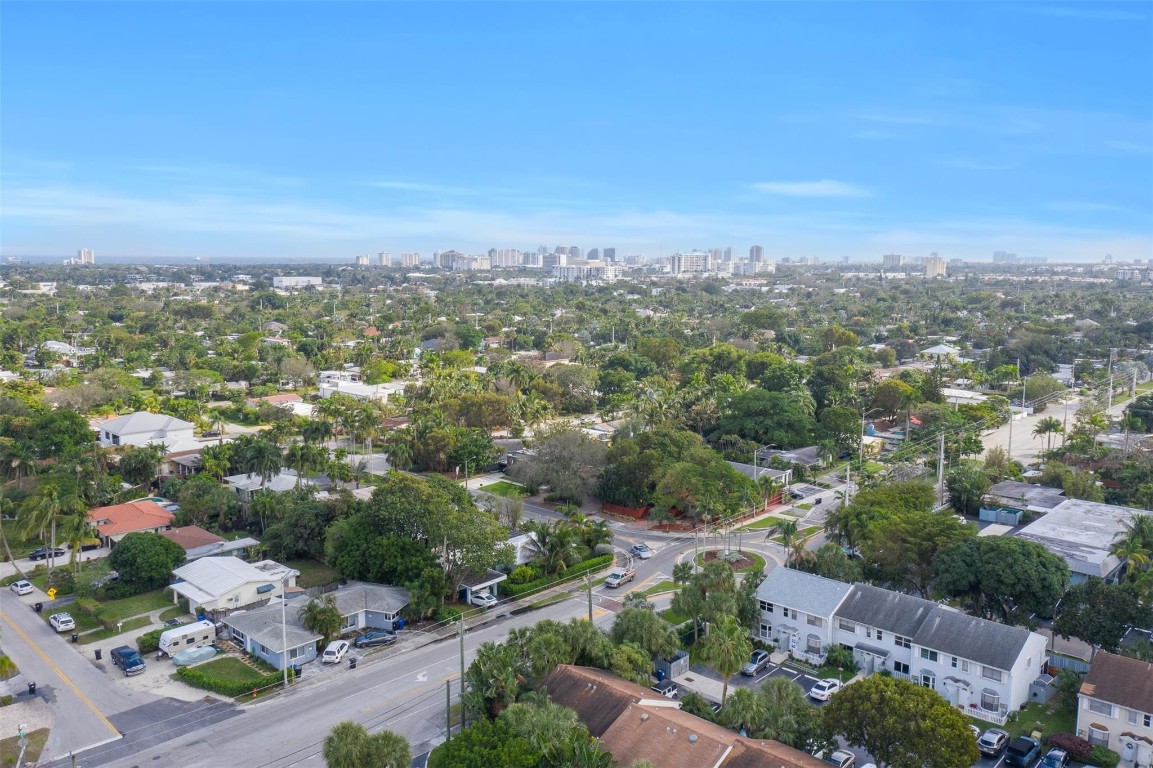 1805 NE 15th Ave Unit: 1805