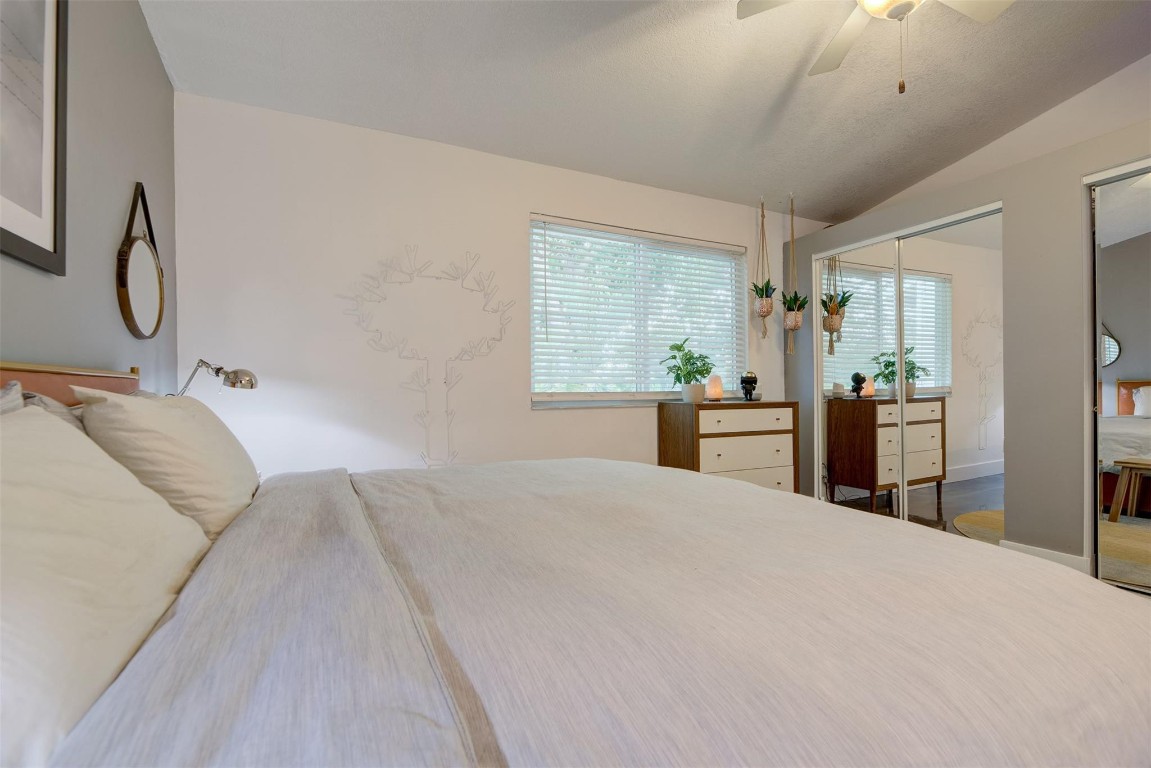 1805 NE 15th Ave Unit: 1805