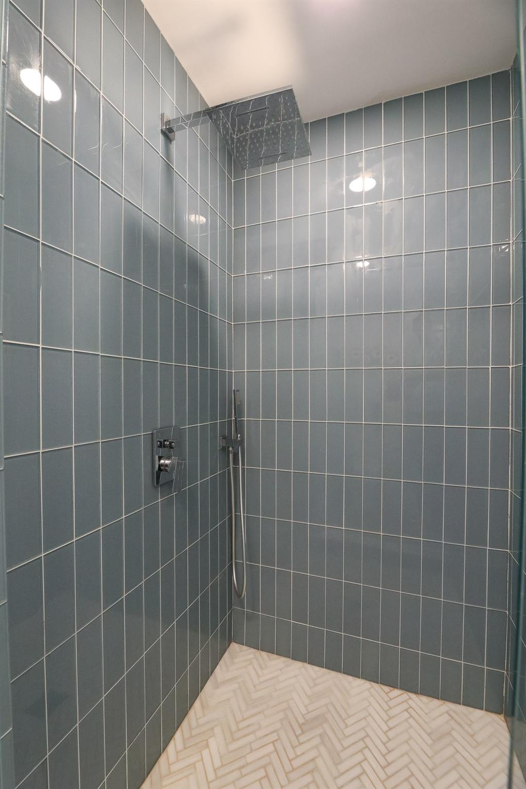 1805 NE 15th Ave Unit: 1805