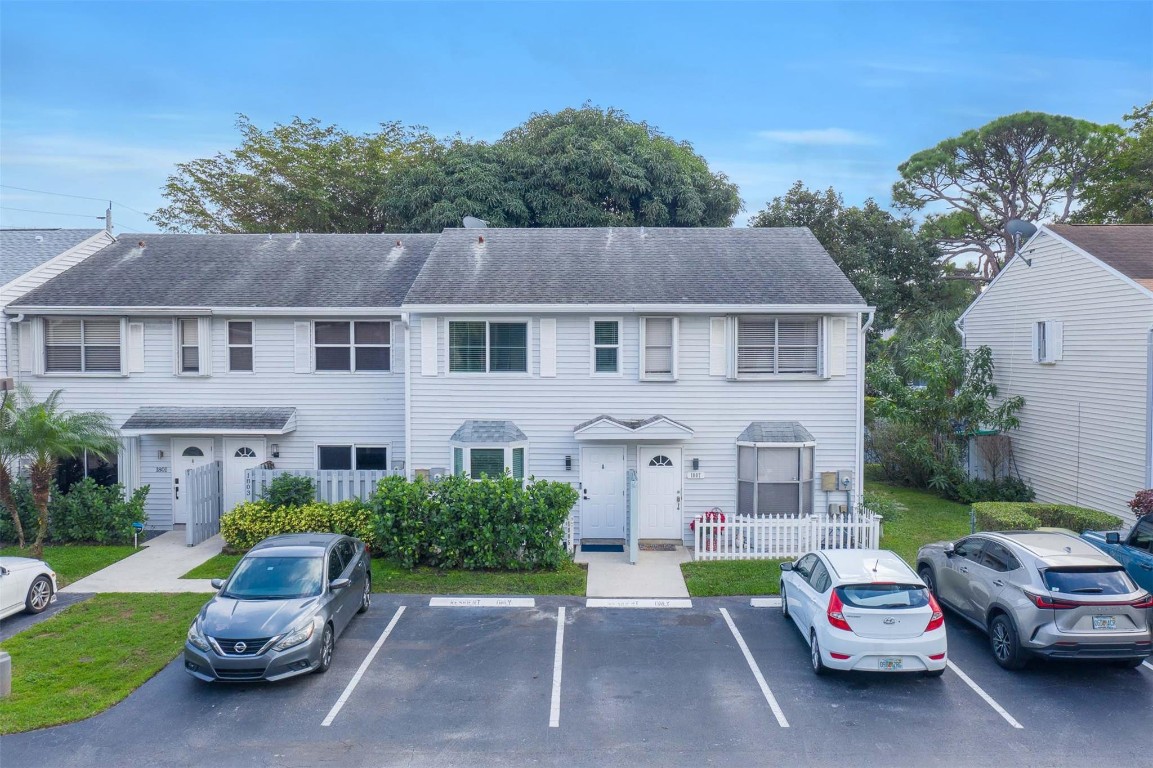 1805 NE 15th Ave Unit: 1805