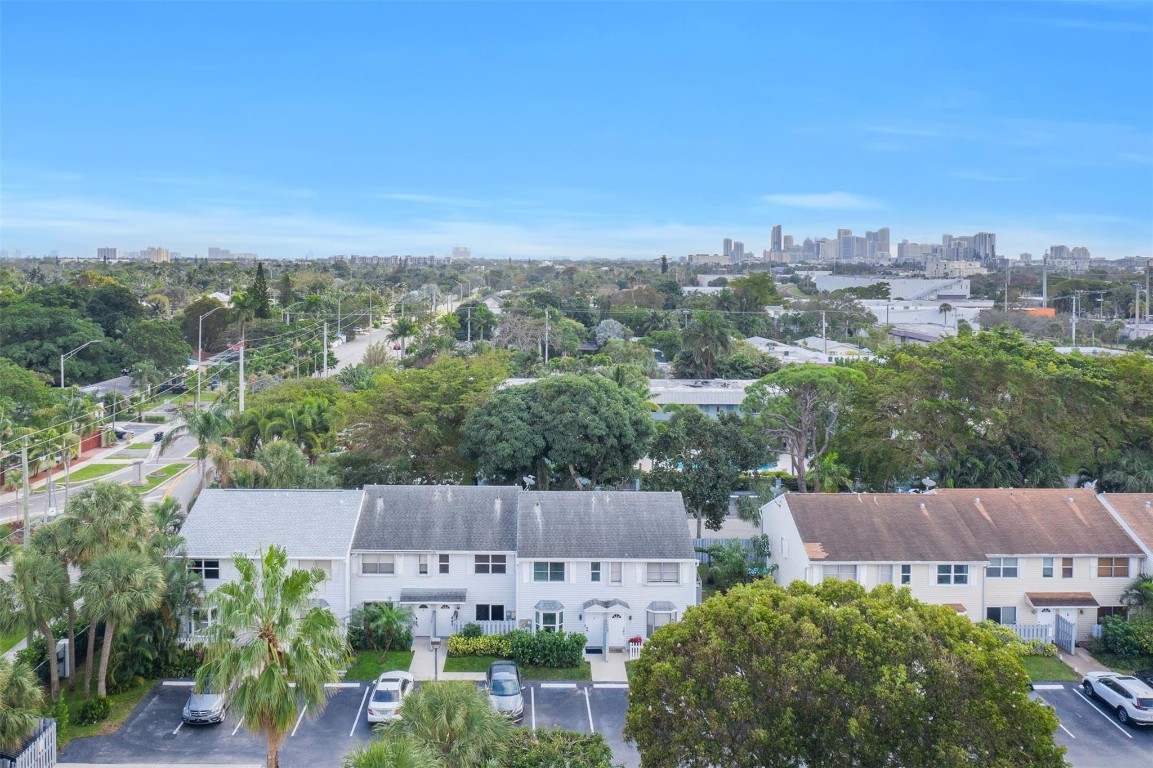 1805 NE 15th Ave Unit: 1805