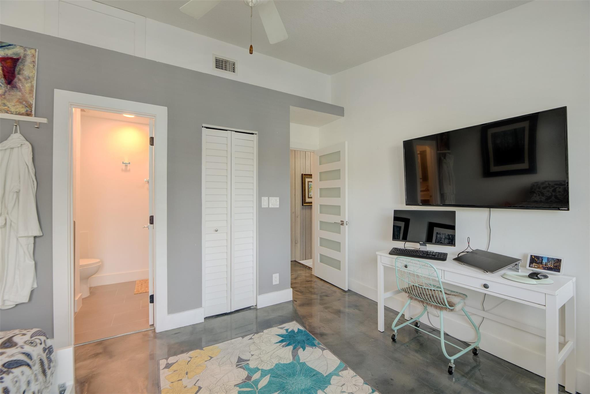 1805 NE 15th Ave Unit: 1805