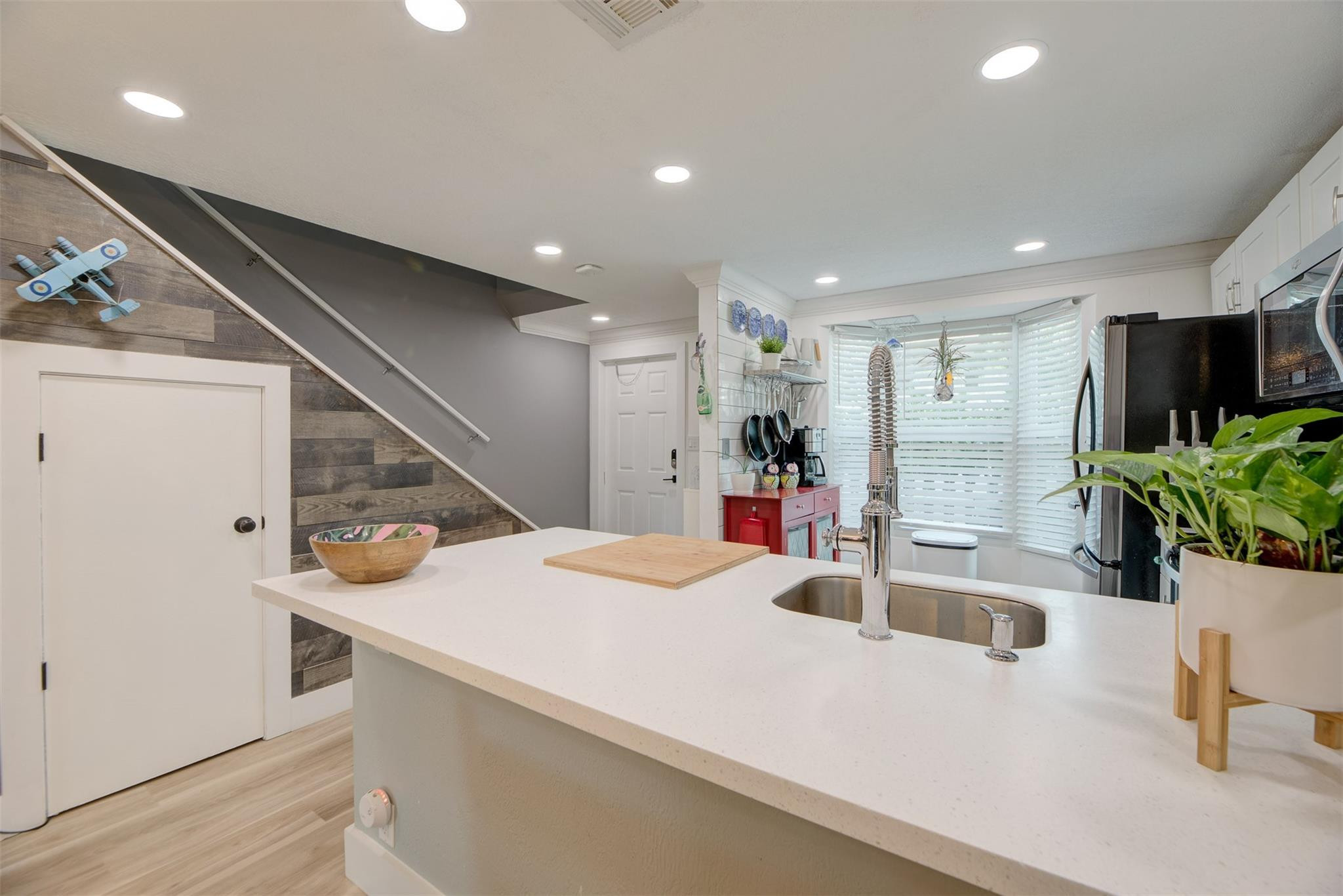 1805 NE 15th Ave Unit: 1805