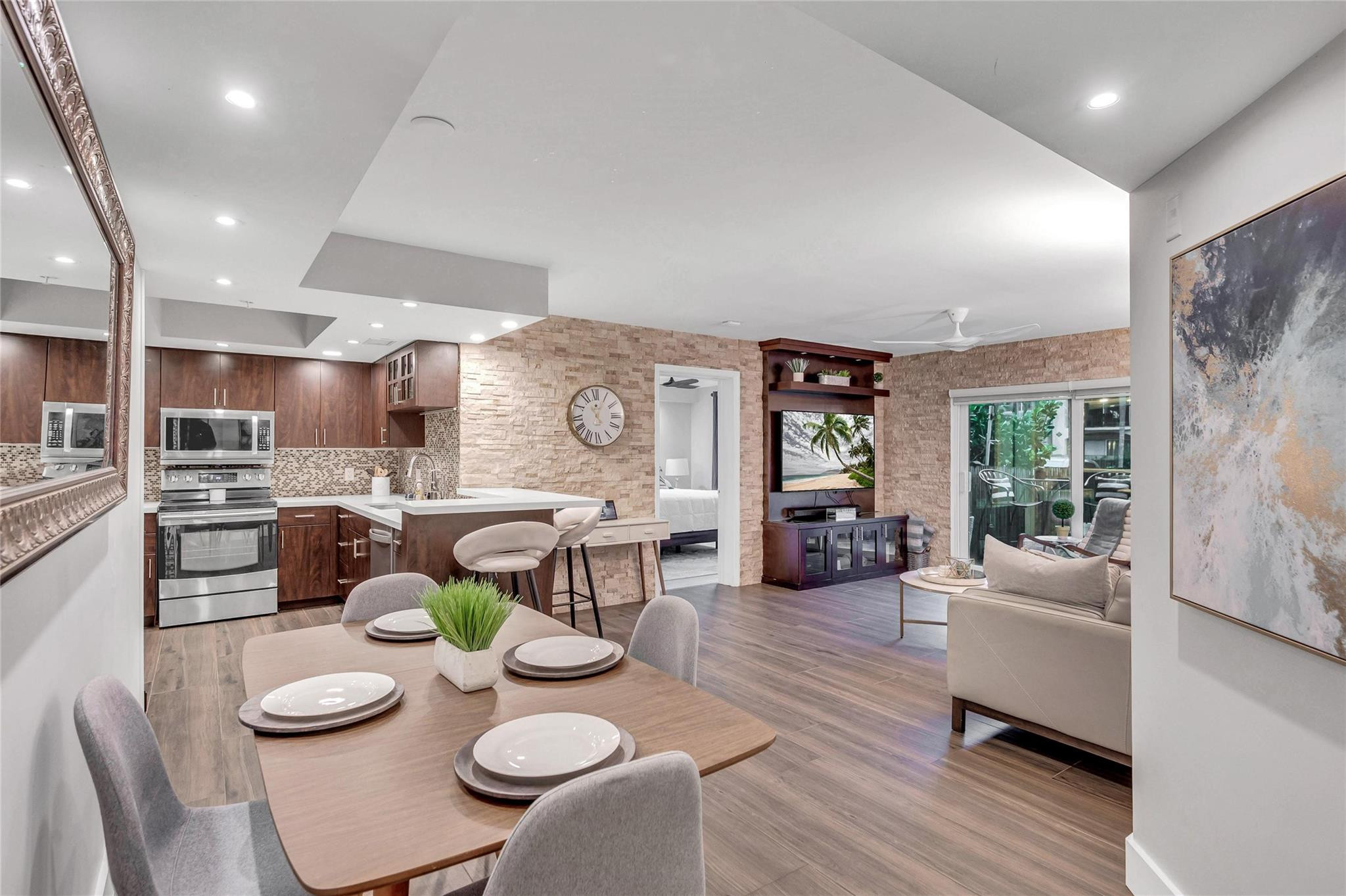 2039 SE 10th Ave Unit: 502