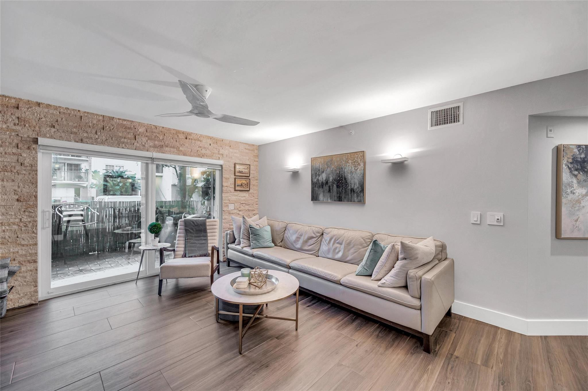 2039 SE 10th Ave Unit: 502