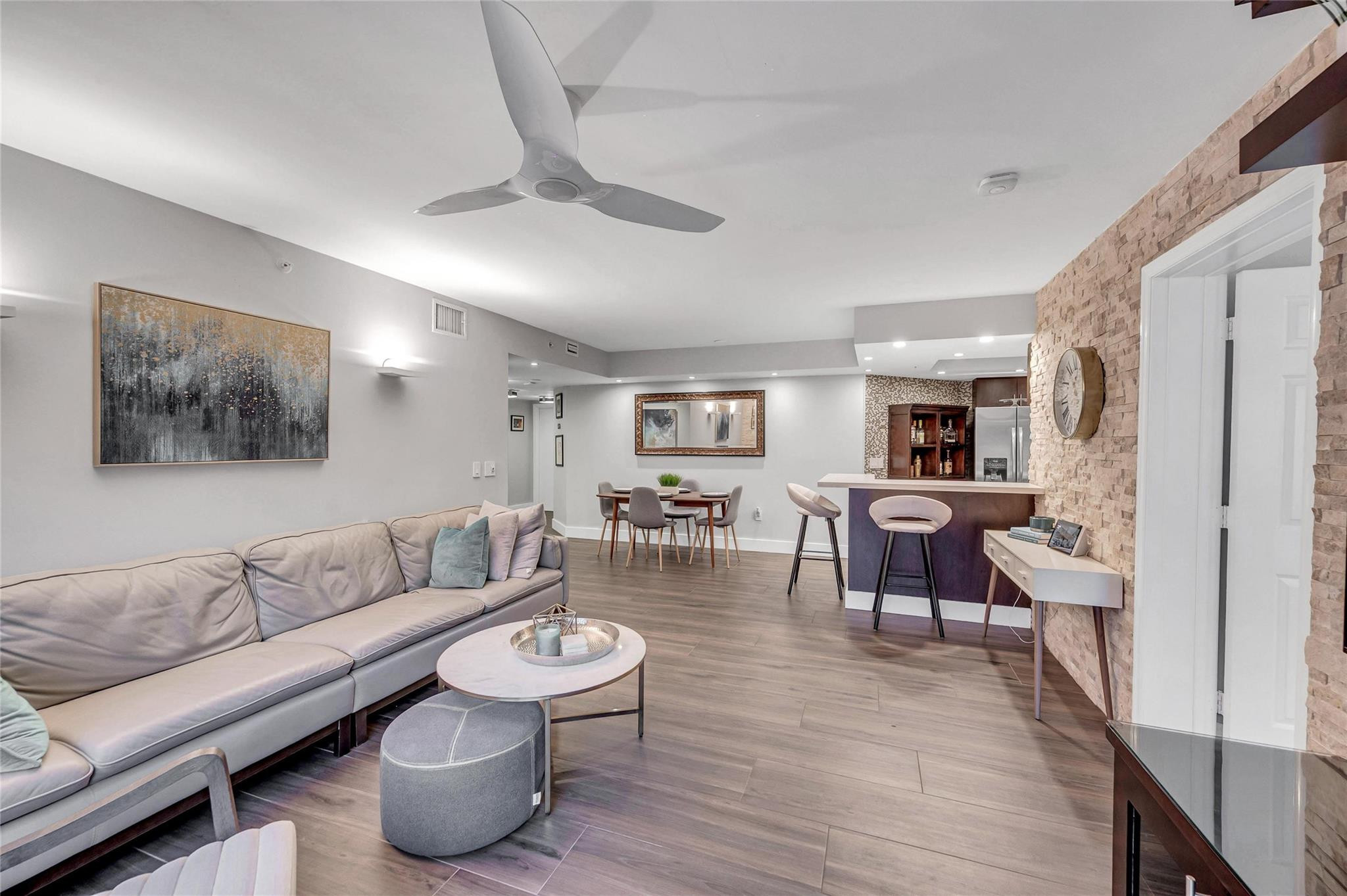 2039 SE 10th Ave Unit: 502