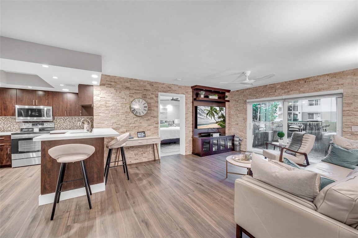 2039 SE 10th Ave Unit: 502