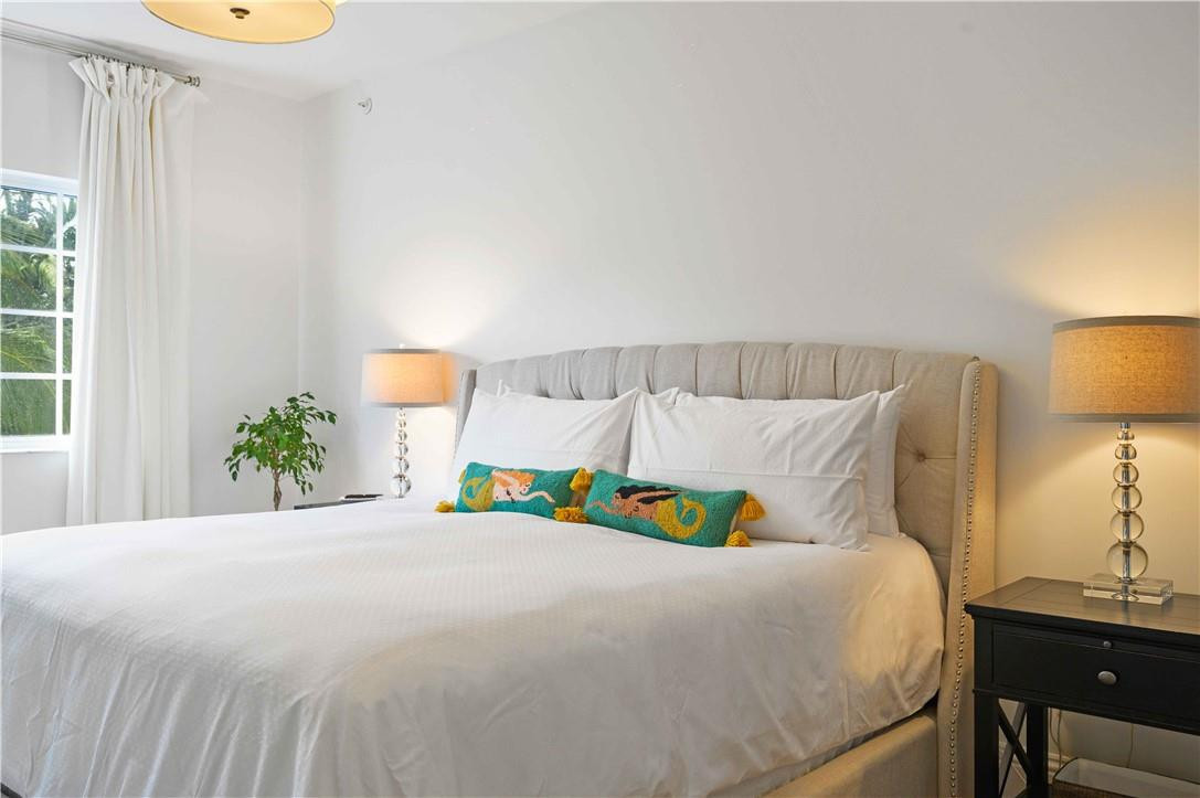 2107 SE 10th Ave Unit: 817