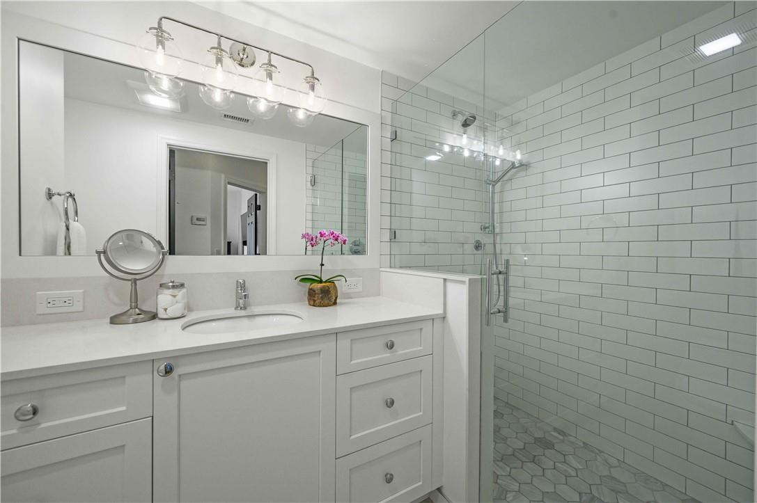 2107 SE 10th Ave Unit: 817