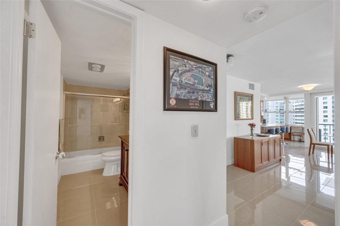 2800 E Sunrise Blvd Unit: 11F