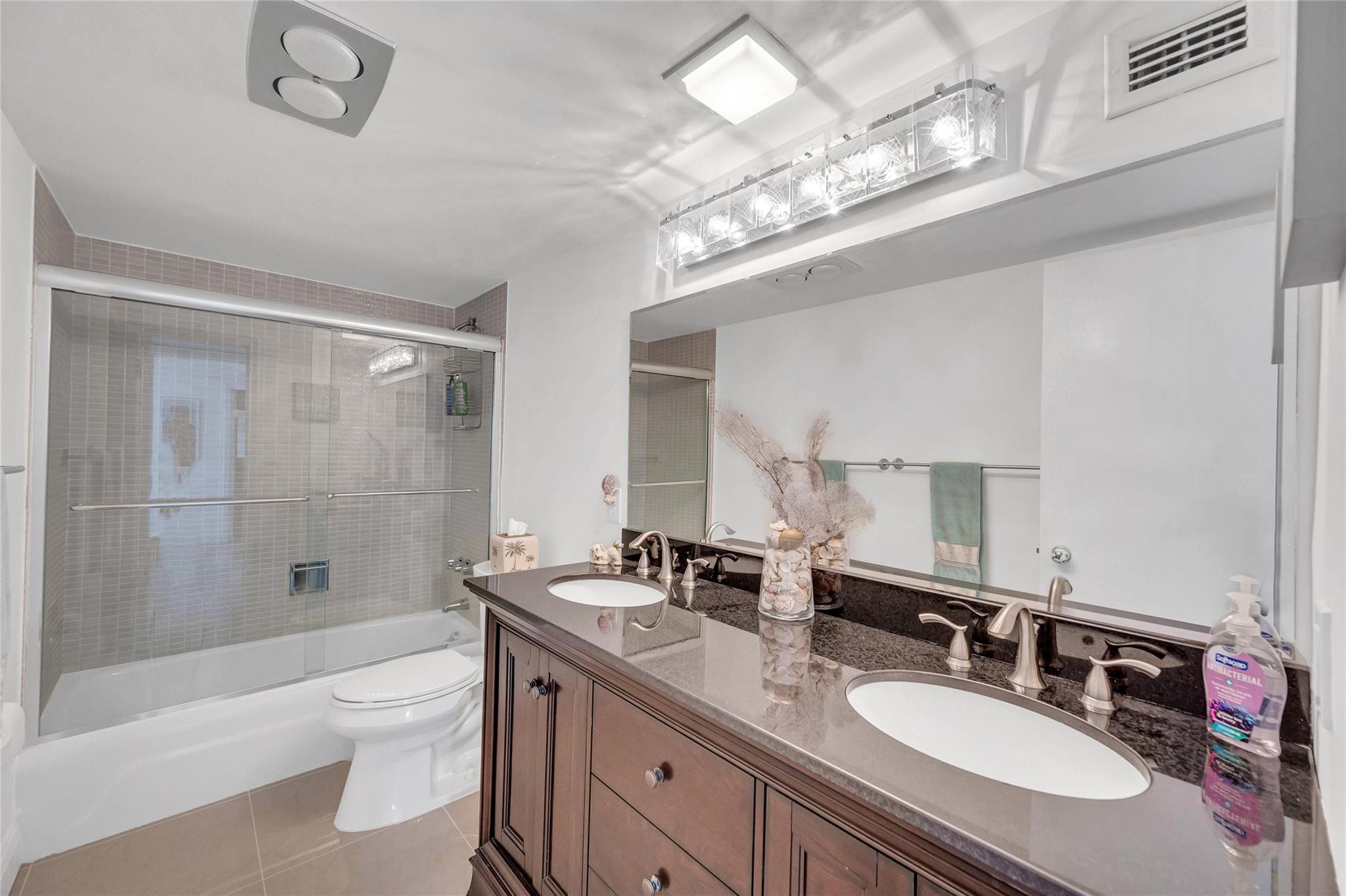 2800 E Sunrise Blvd Unit: 11F