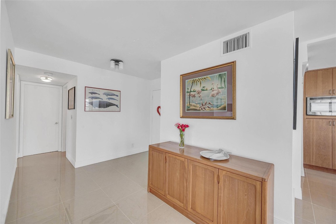 2800 E Sunrise Blvd Unit: 11F