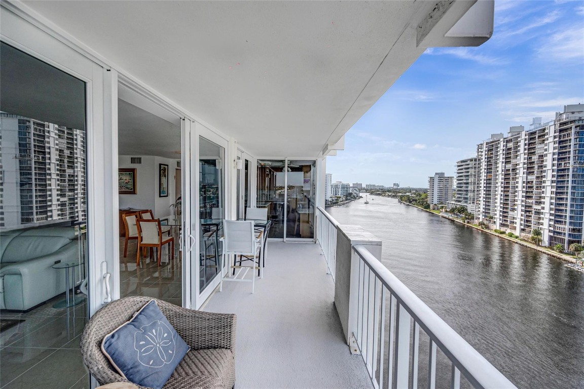 2800 E Sunrise Blvd Unit: 11F