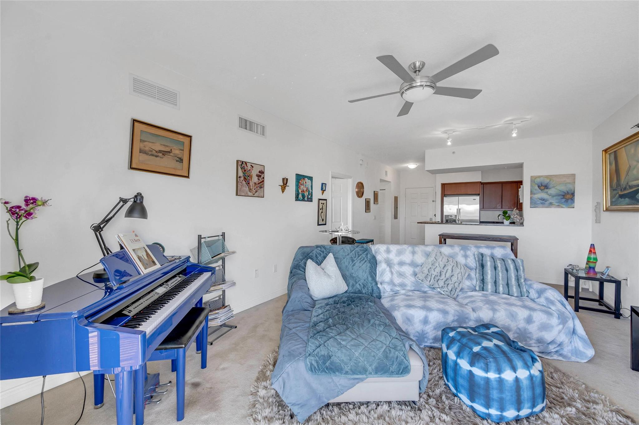 888 S Douglas Rd 906