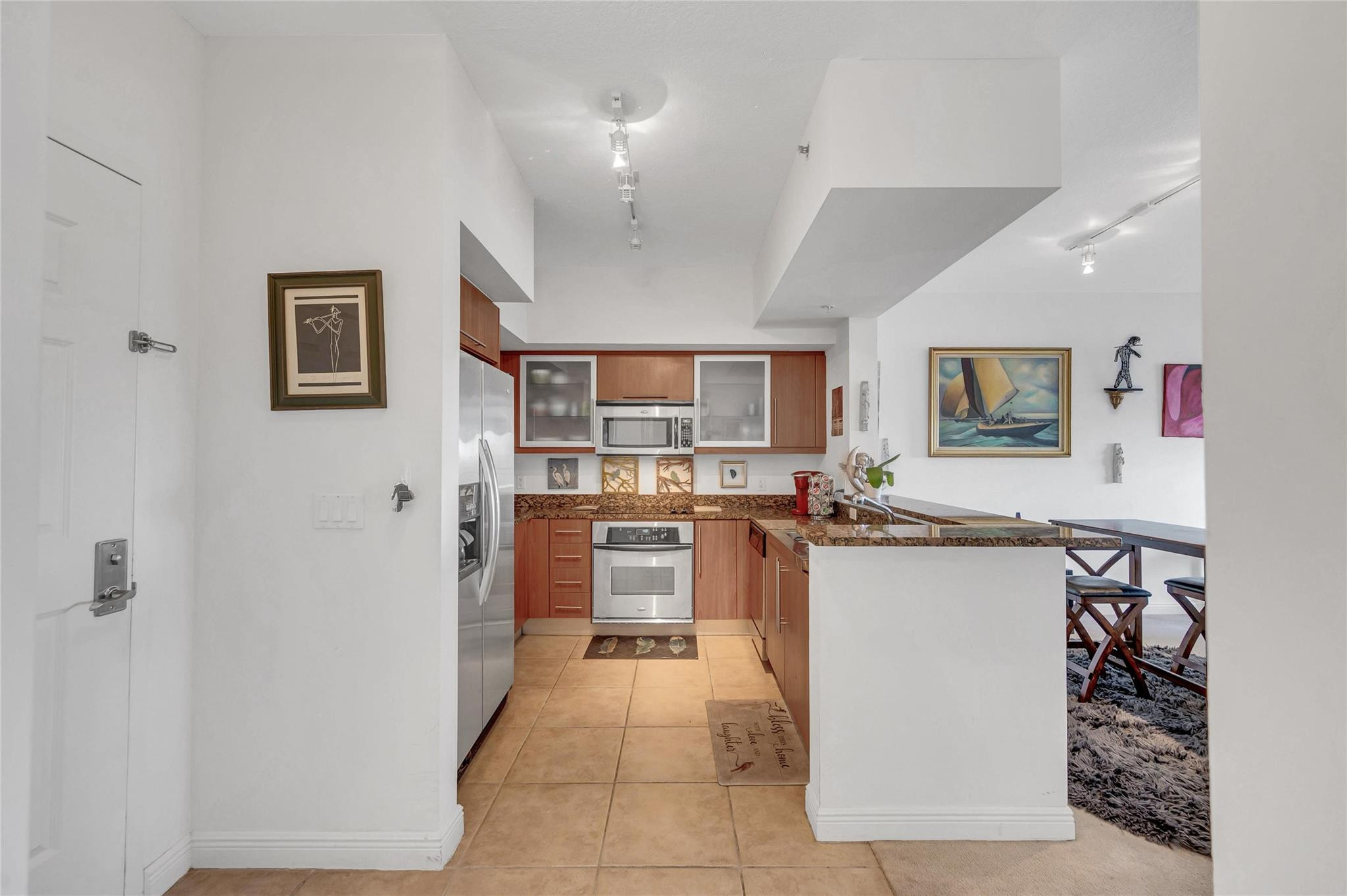 888 S Douglas Rd 906