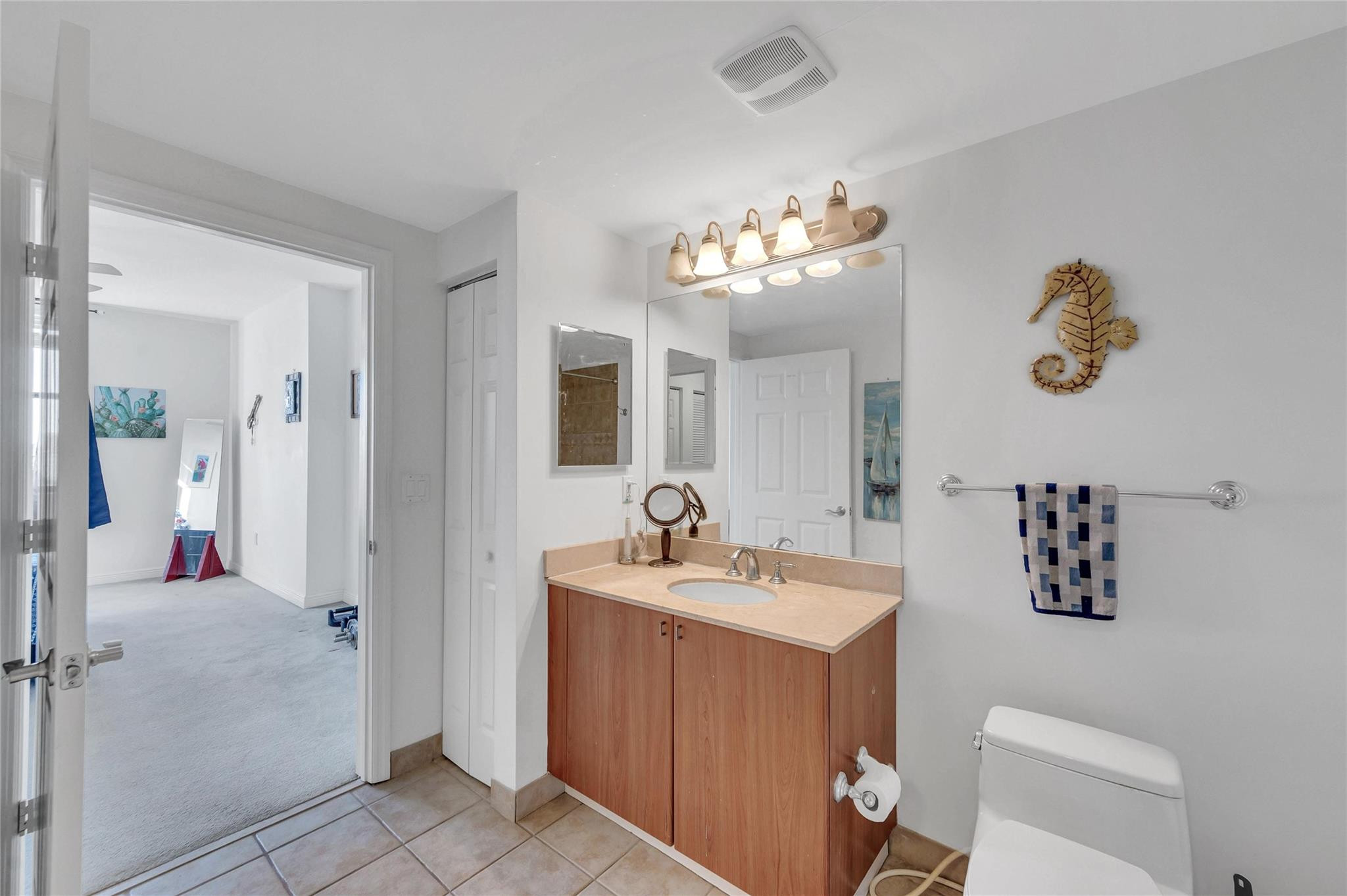 888 S Douglas Rd 906