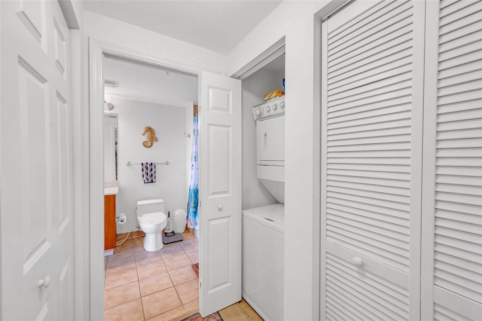 888 S Douglas Rd 906