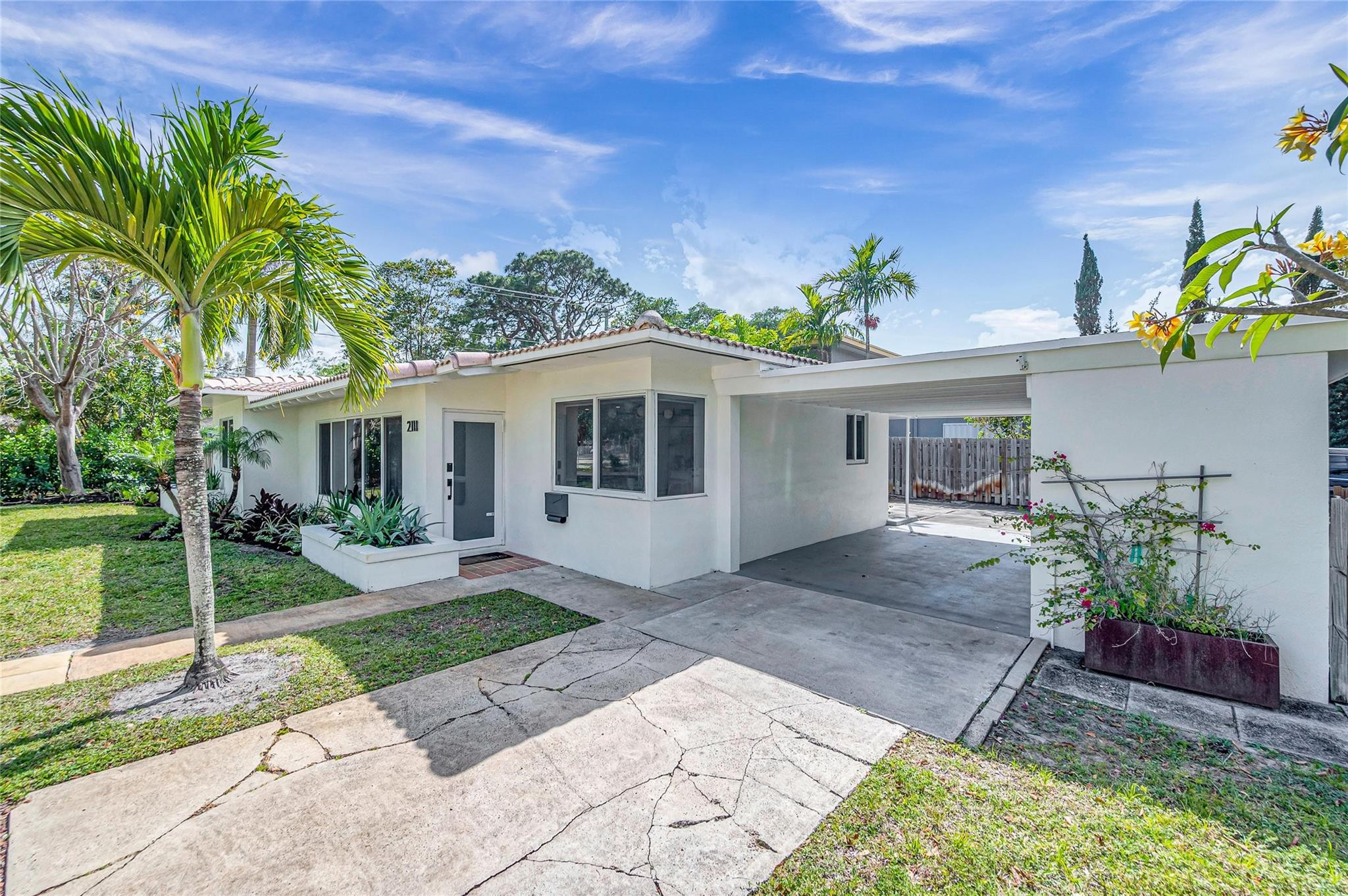 2111 NE 3rd Ave