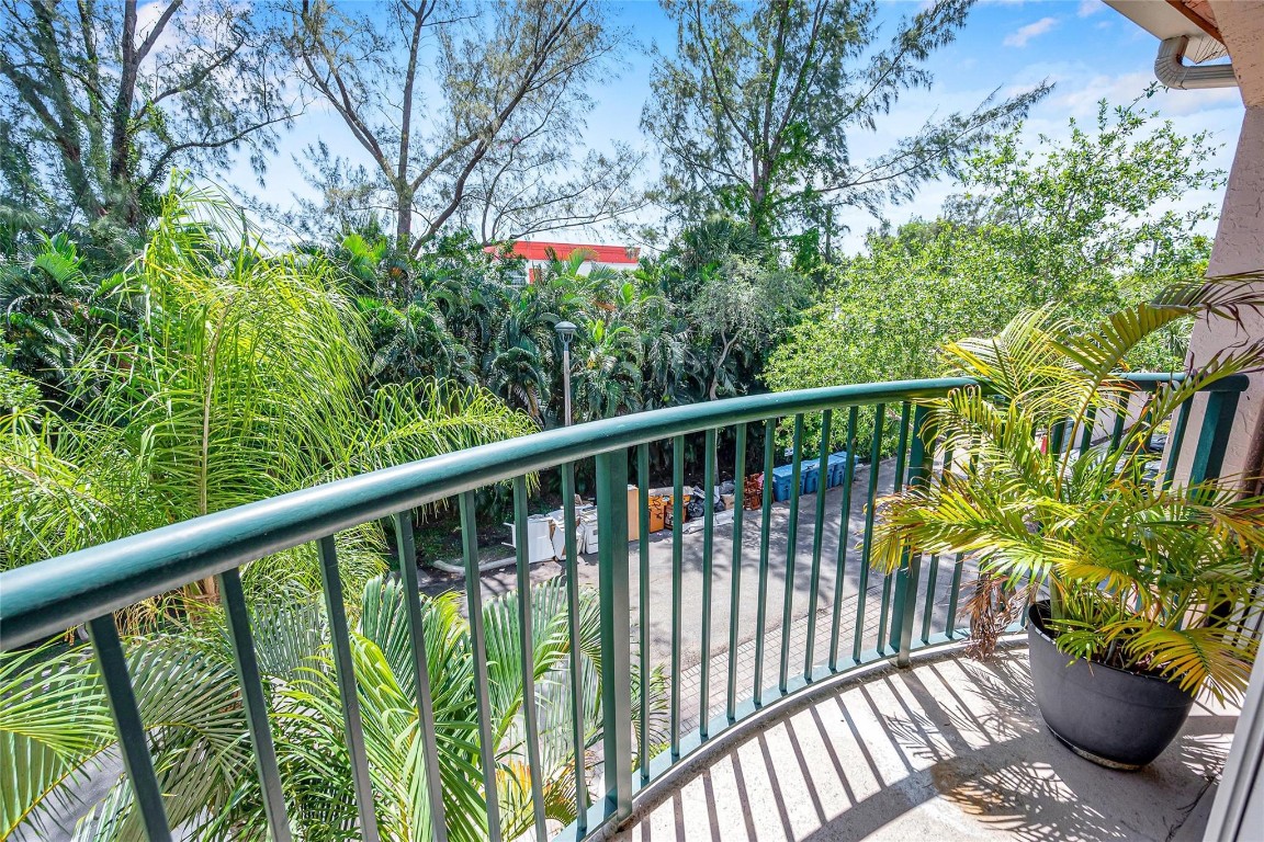 2119 SE 10th Ave 907