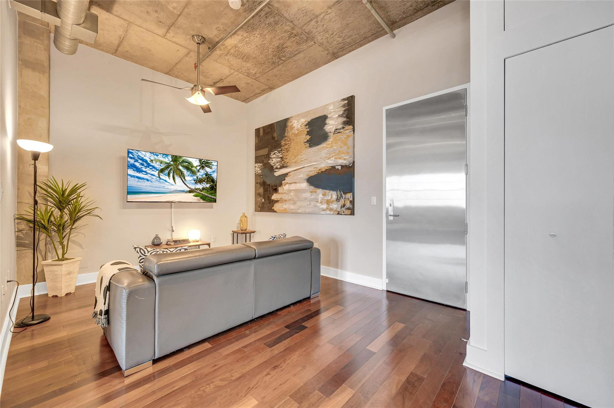 411 NW 1st Ave 506