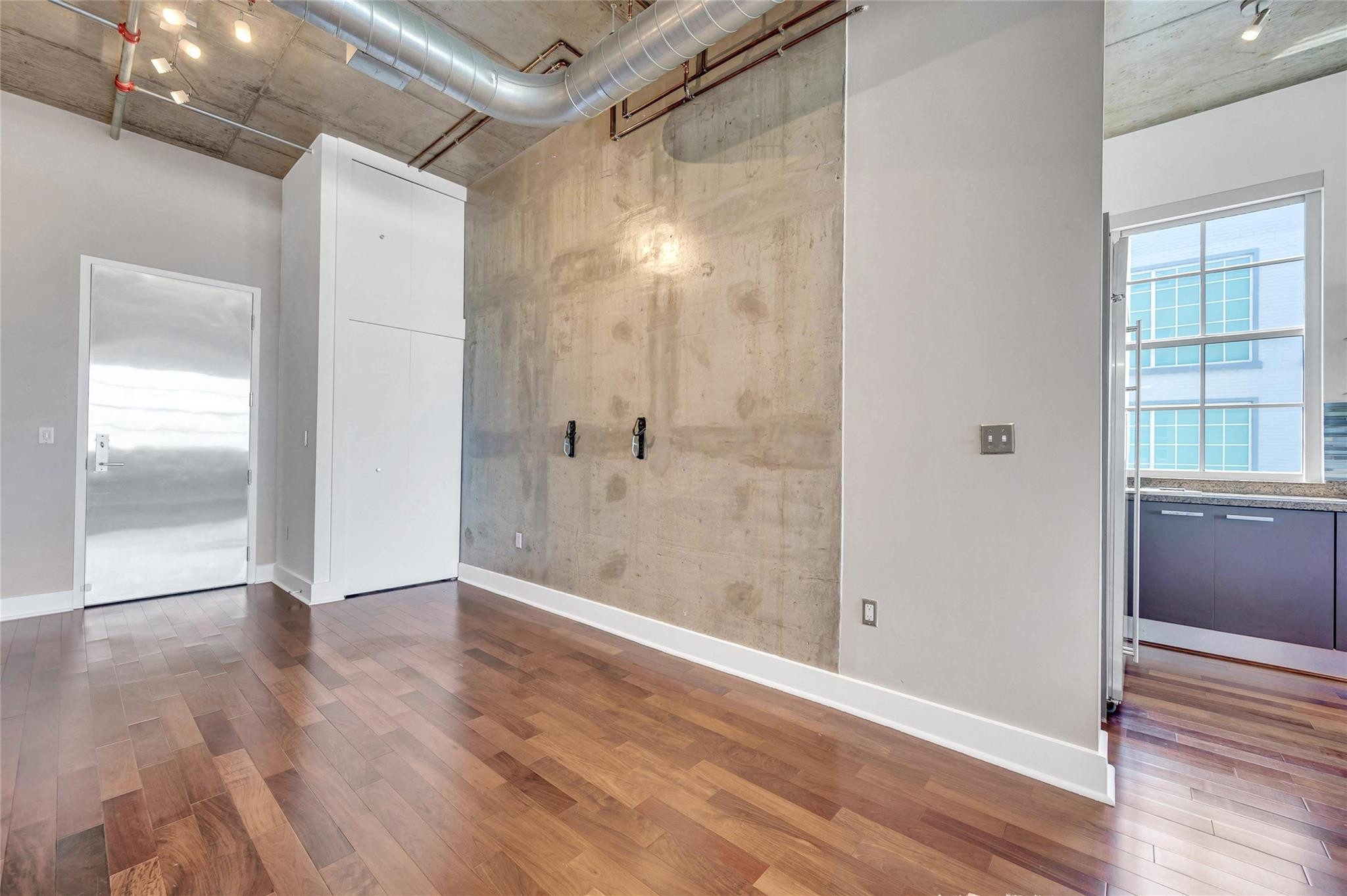 411 NW 1st Ave 506