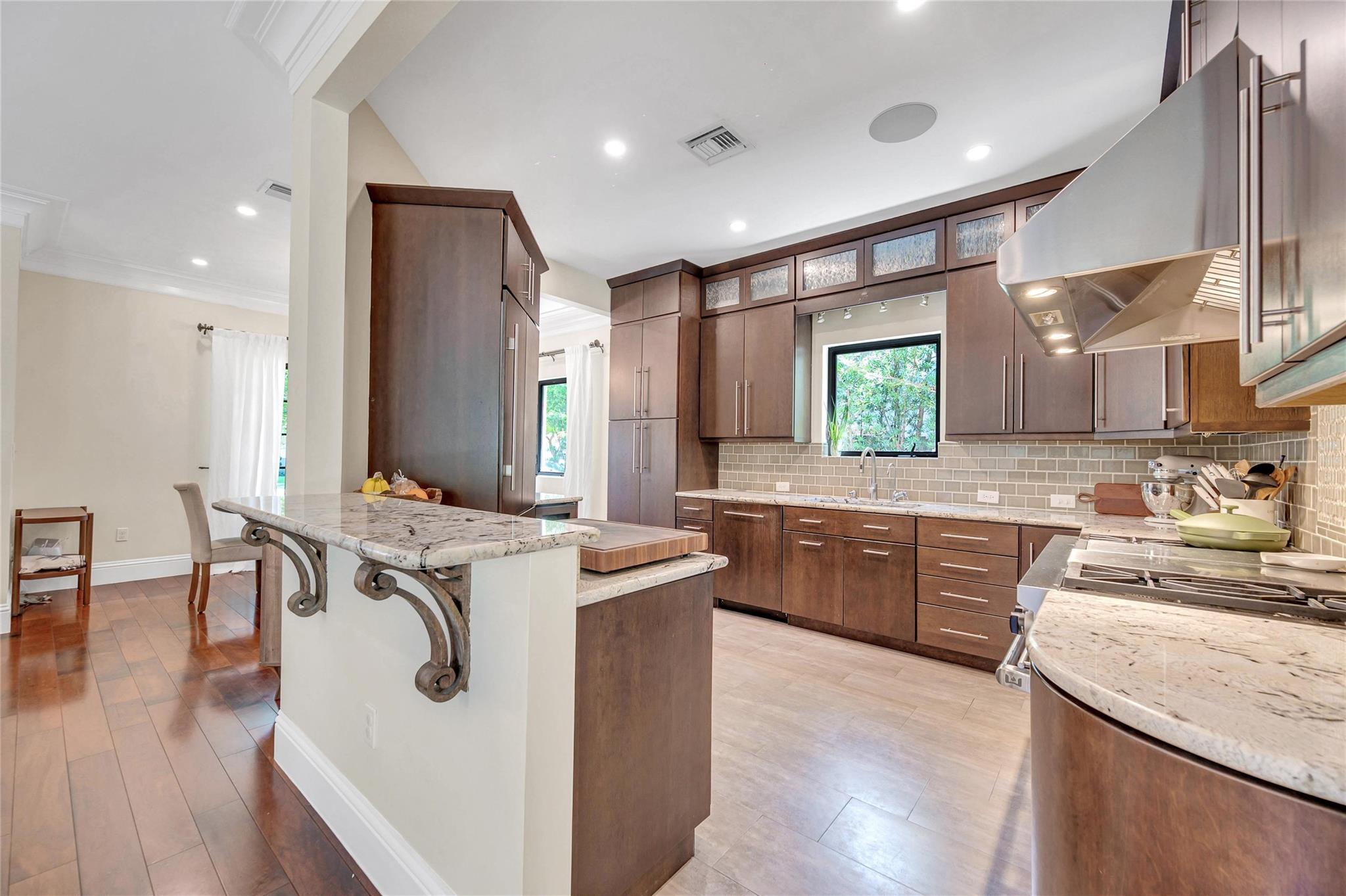 537 NE 13th Ave