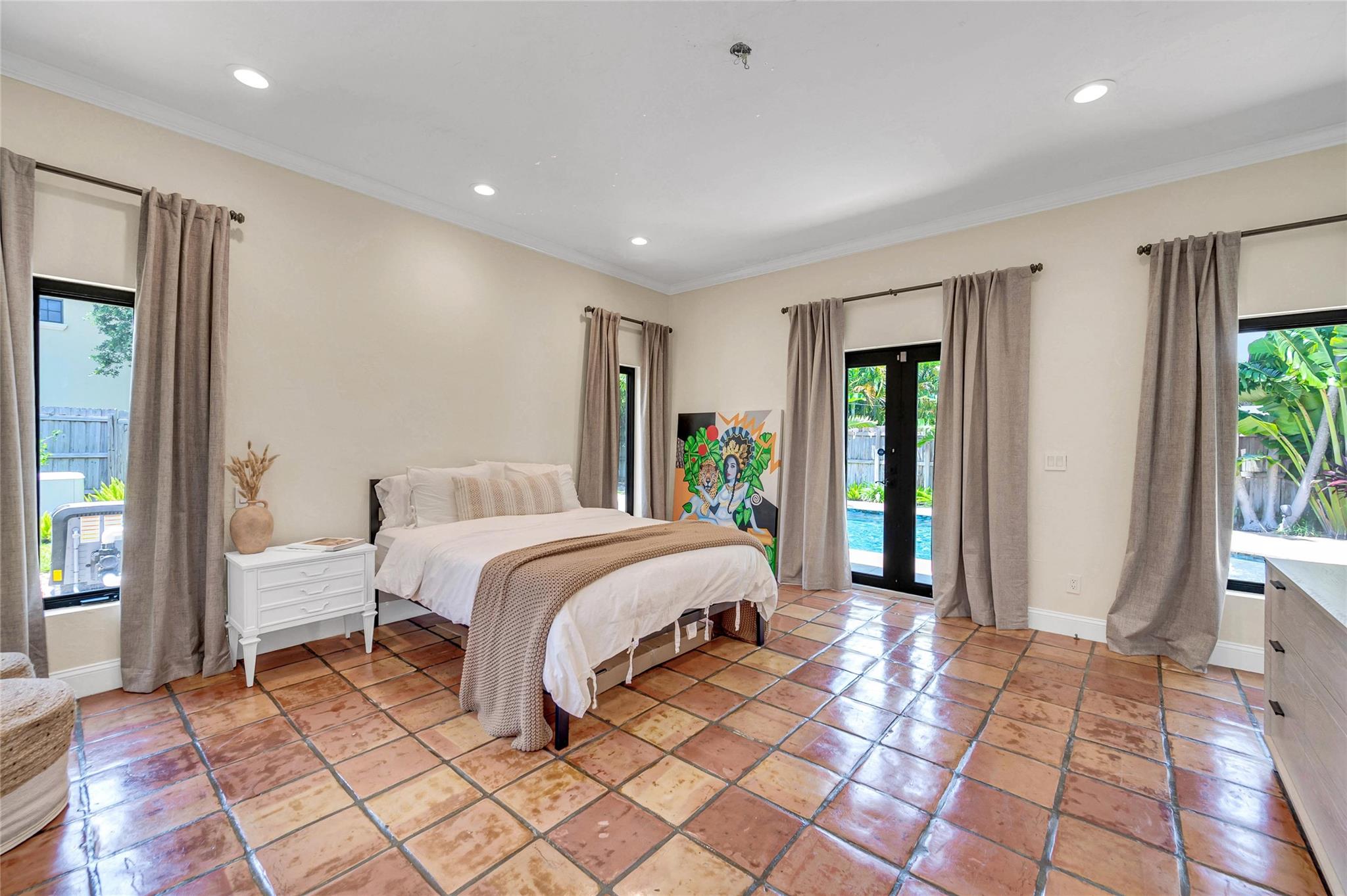 537 NE 13th Ave