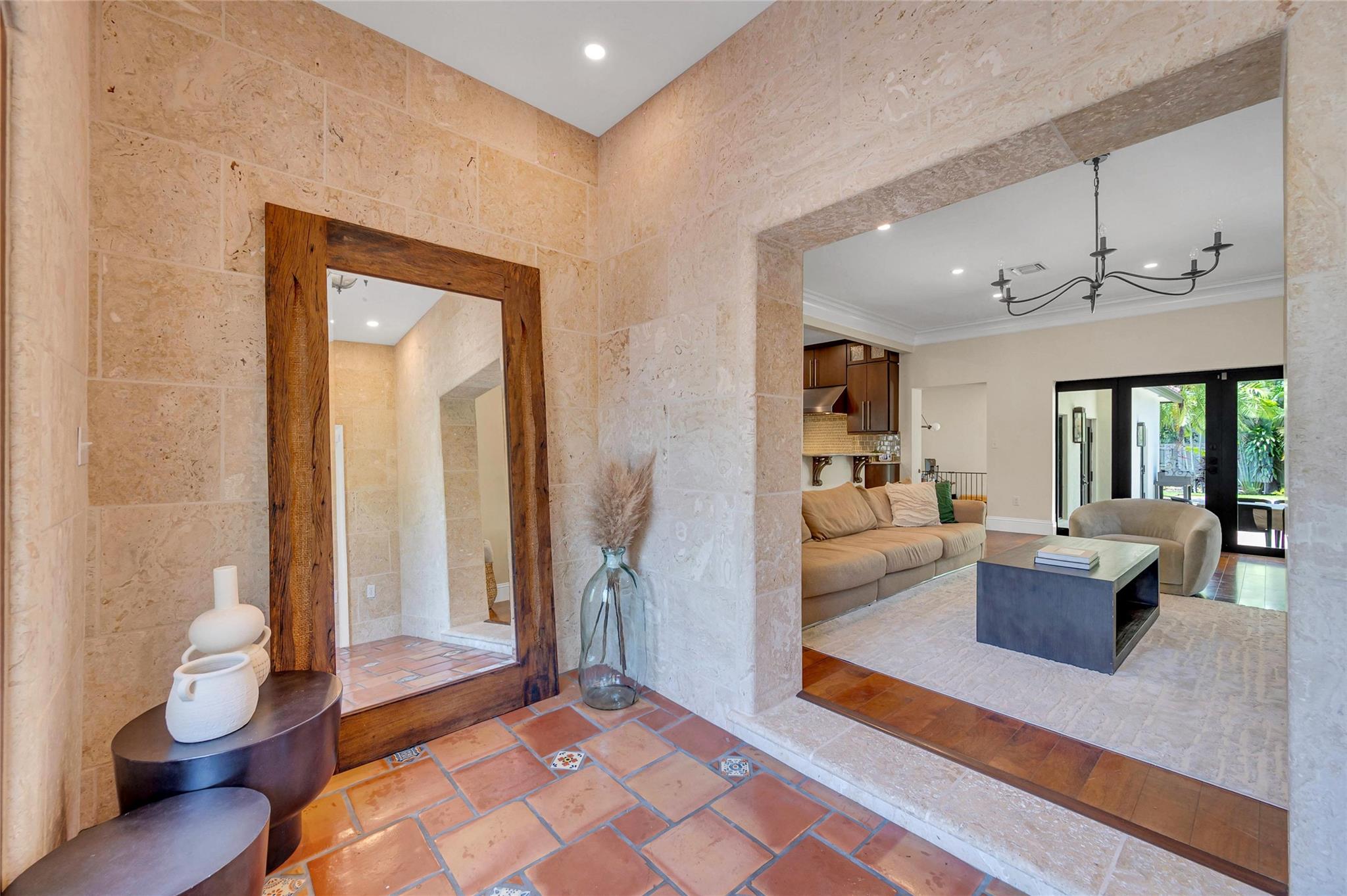 537 NE 13th Ave