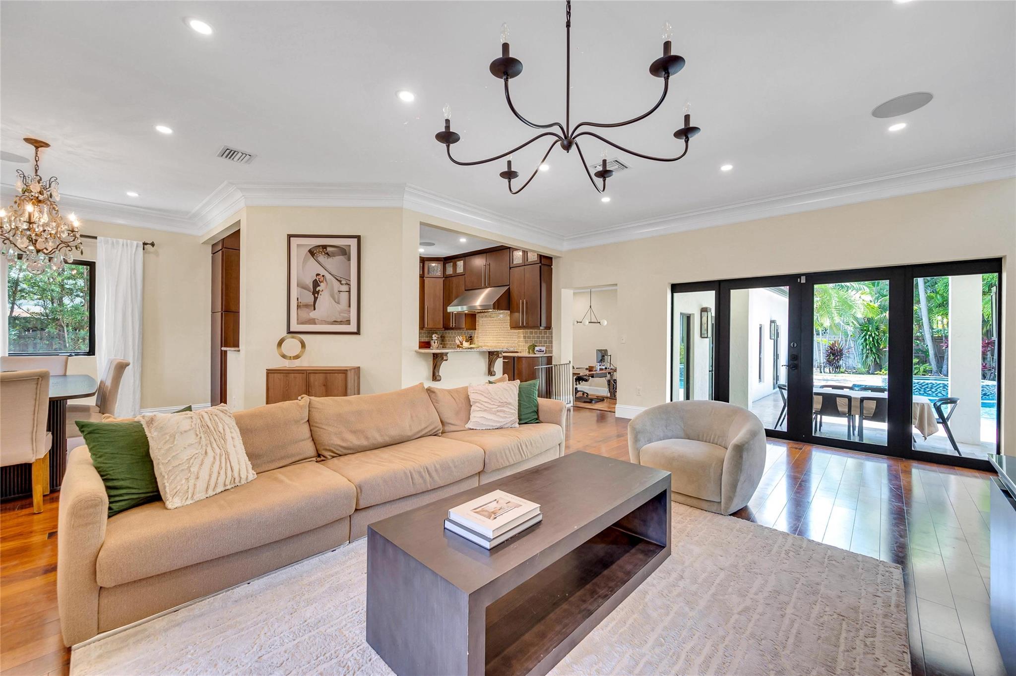 537 NE 13th Ave