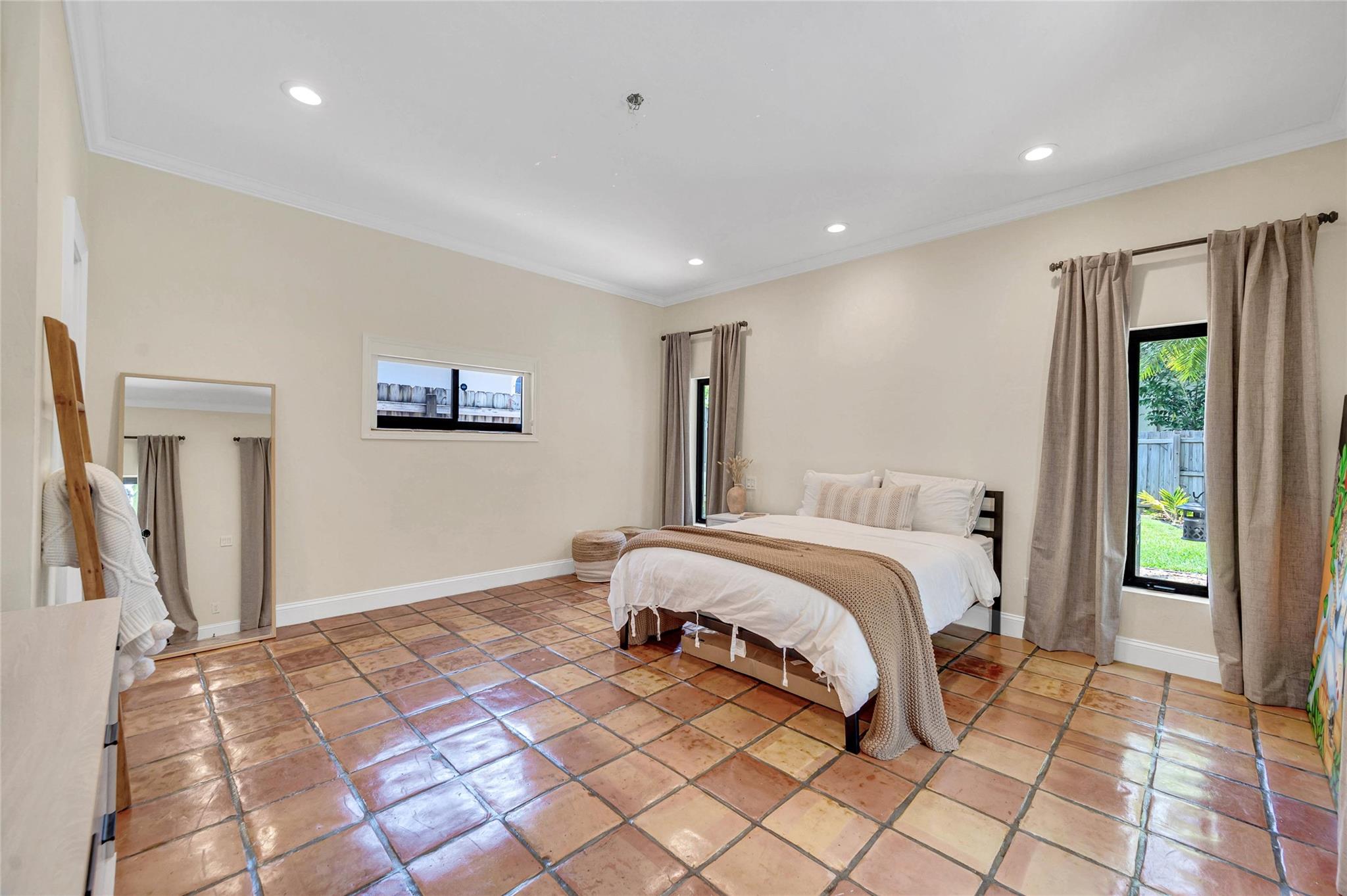 537 NE 13th Ave