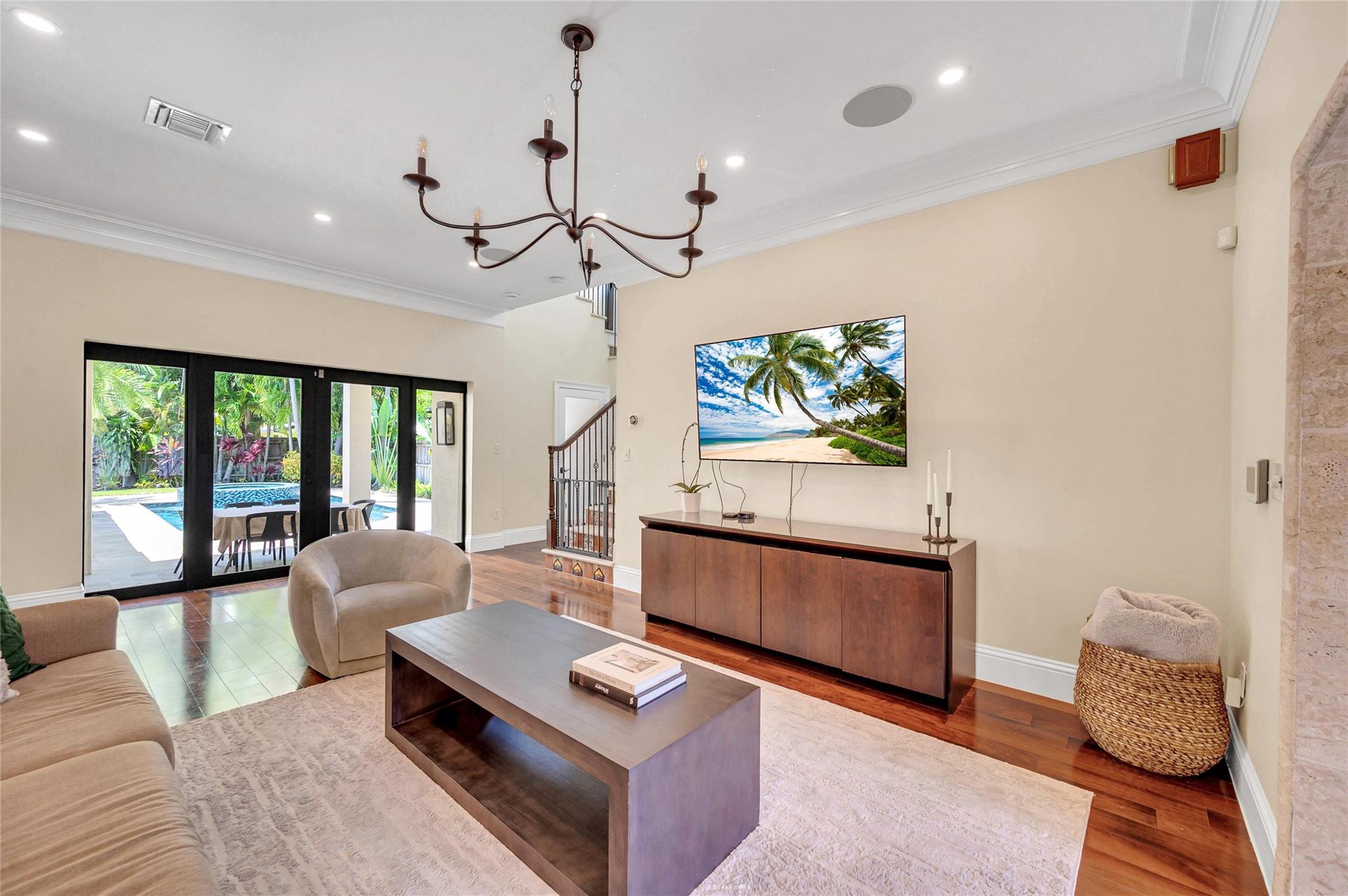 537 NE 13th Ave
