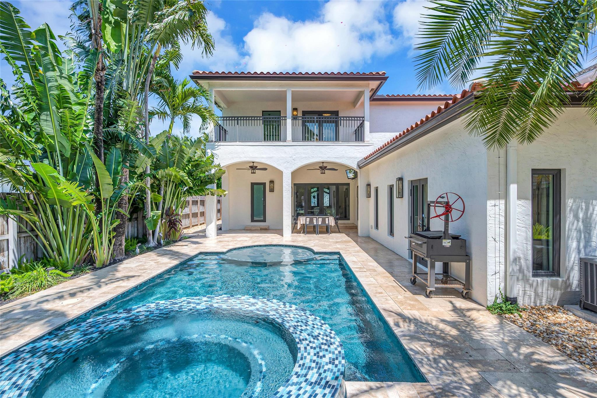 537 NE 13th Ave