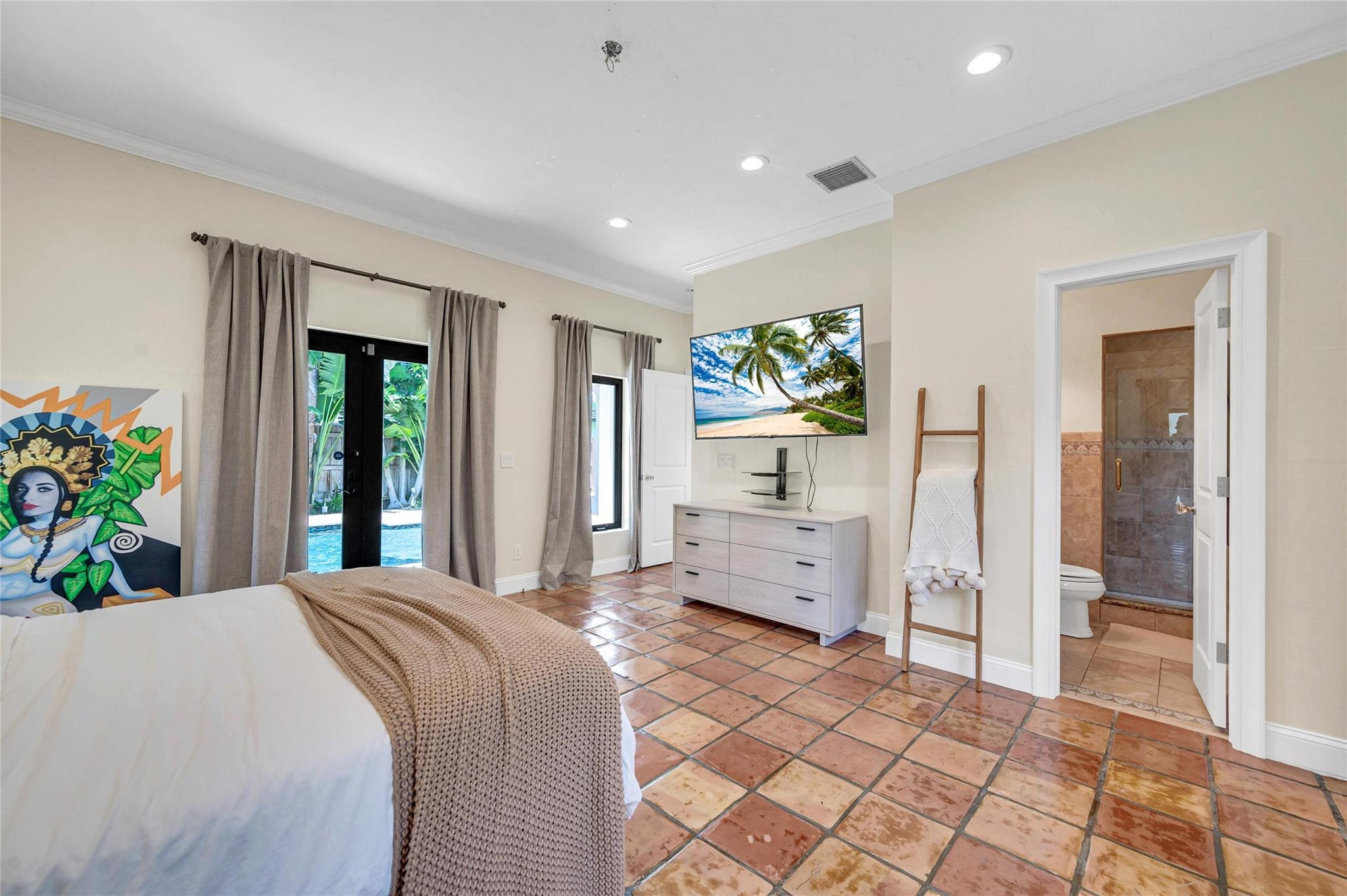 537 NE 13th Ave