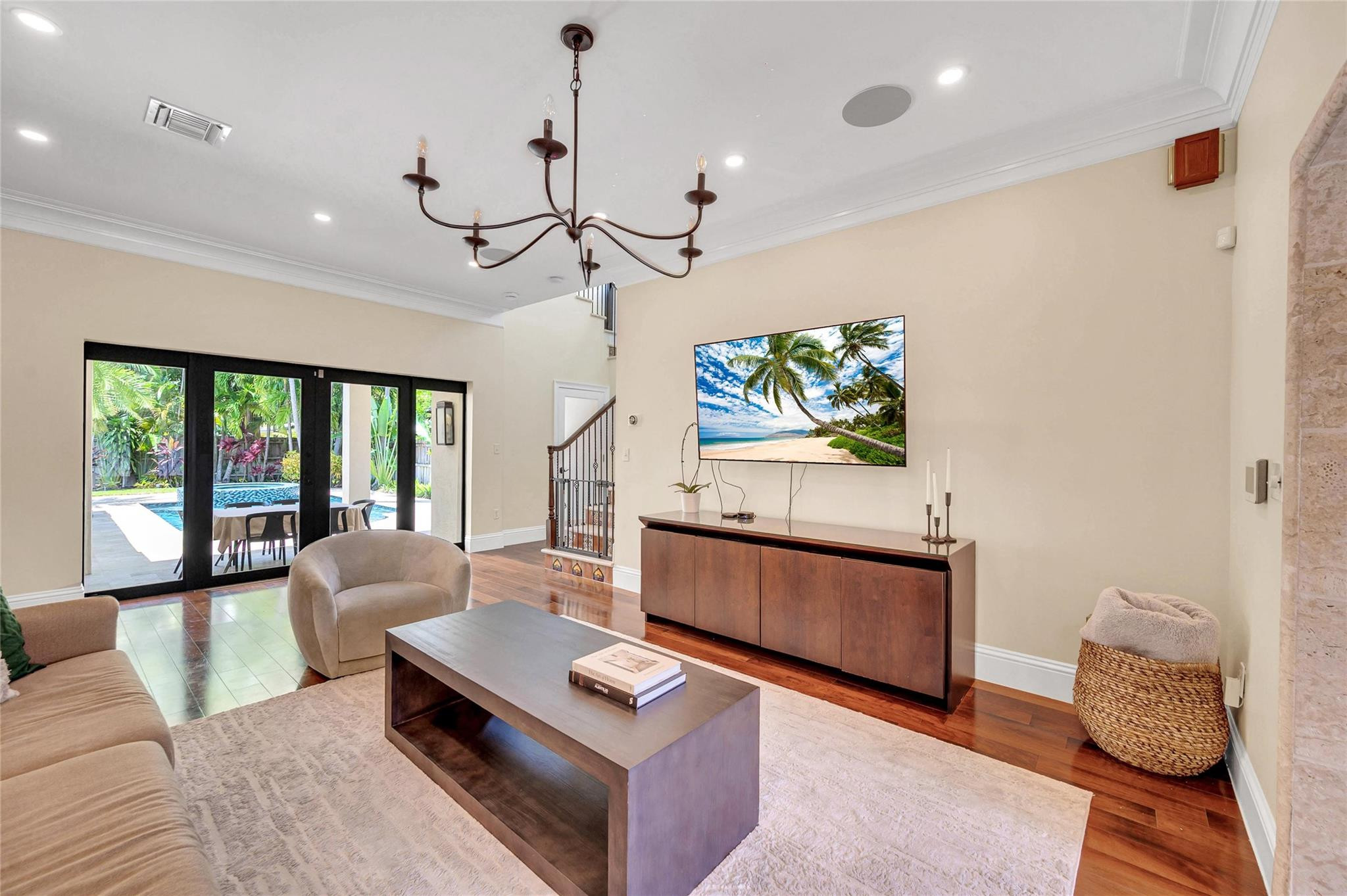 537 NE 13th Ave