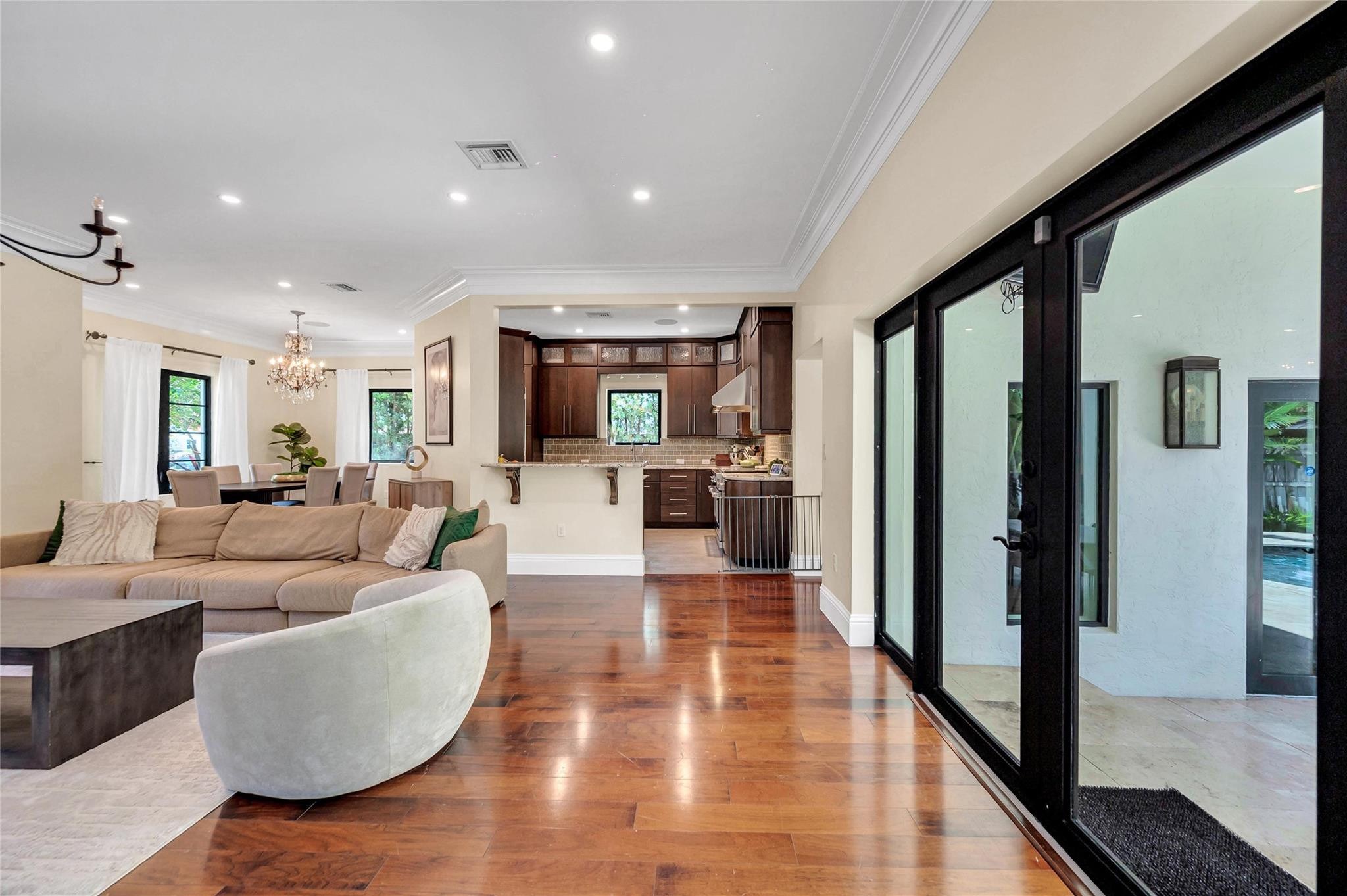 537 NE 13th Ave