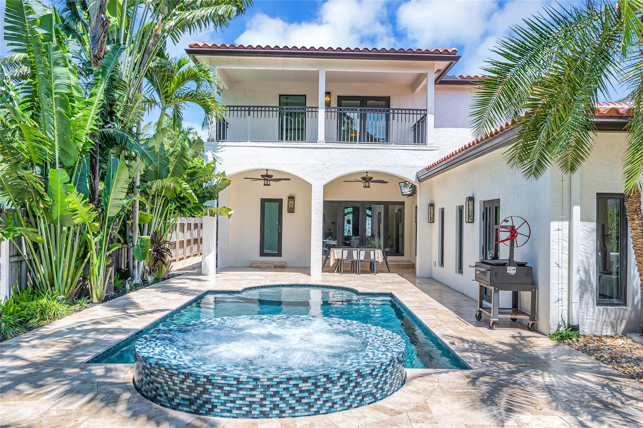 537 NE 13th Ave