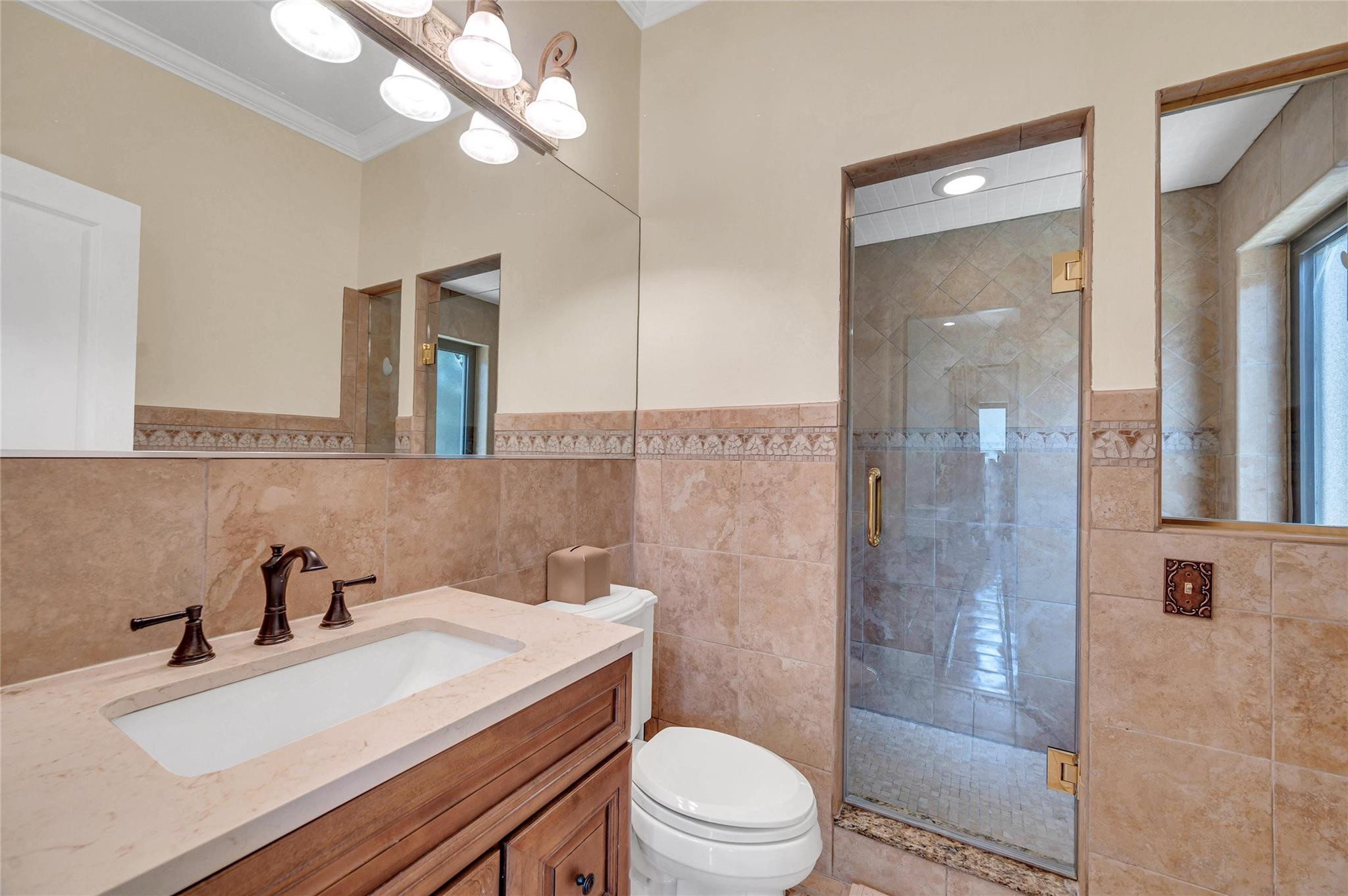 537 NE 13th Ave