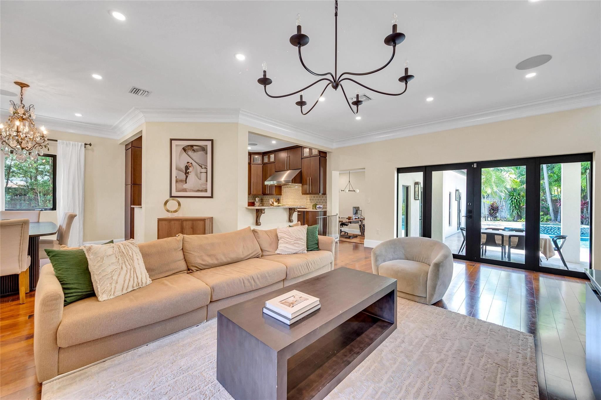 537 NE 13th Ave