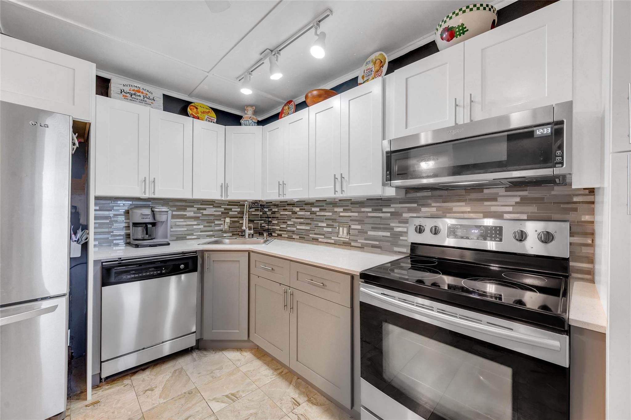 2600 S Course Dr 510